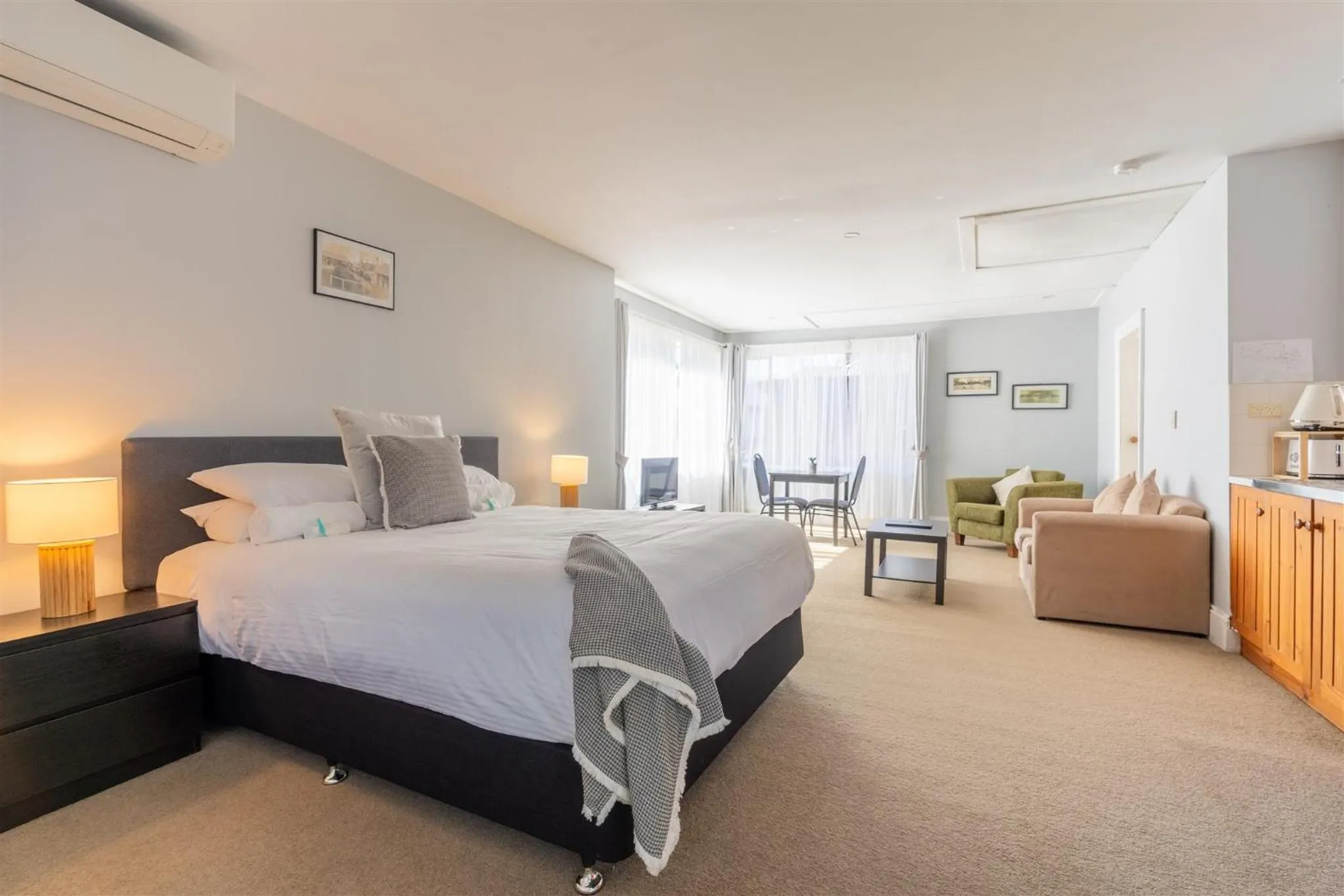 Bed in Coolangatta Estate Shoalhaven Heads