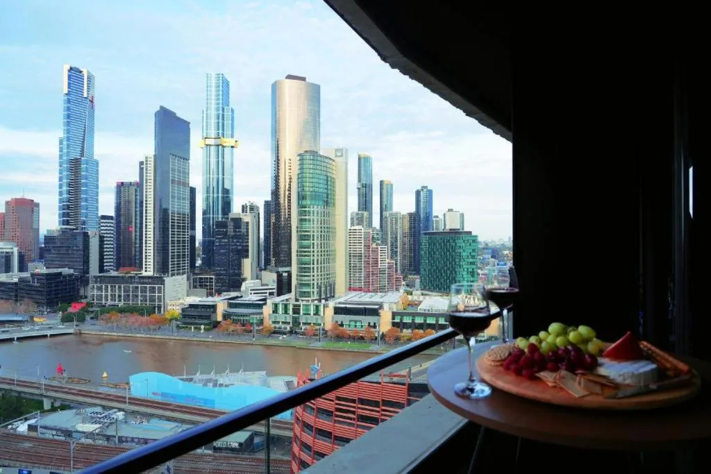 Aura on Flinders Serviced Apartments