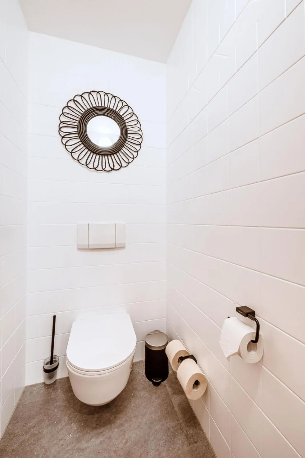 Toilet in Harmls Aparthotel