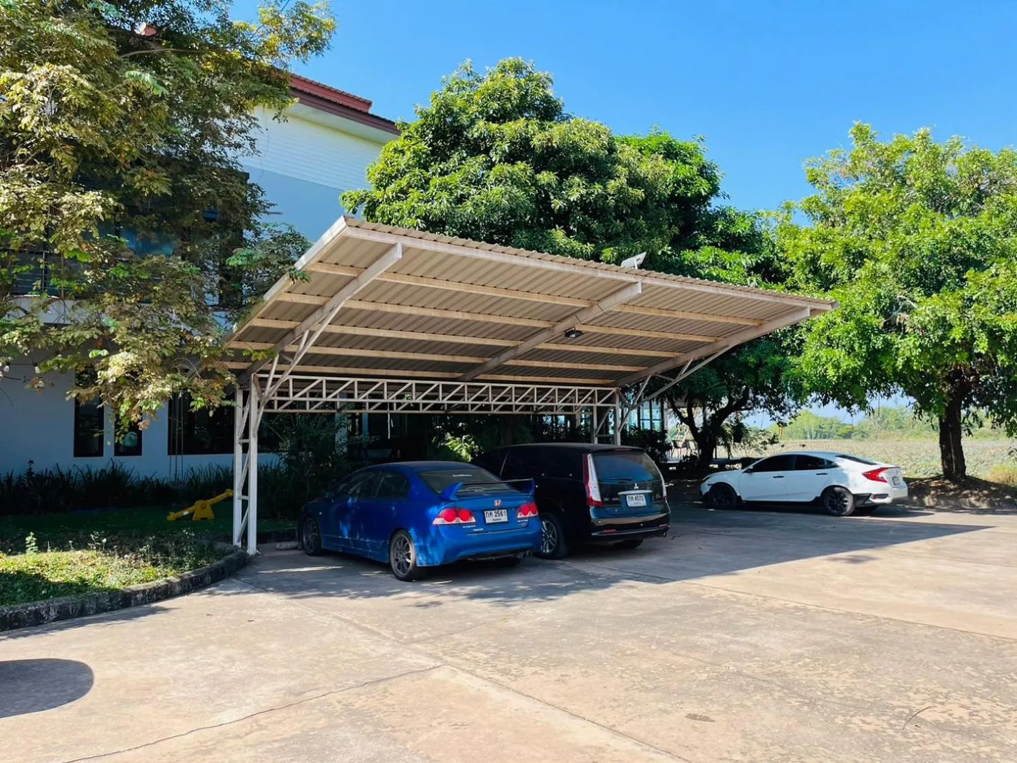 Parking in Bualinn Resort