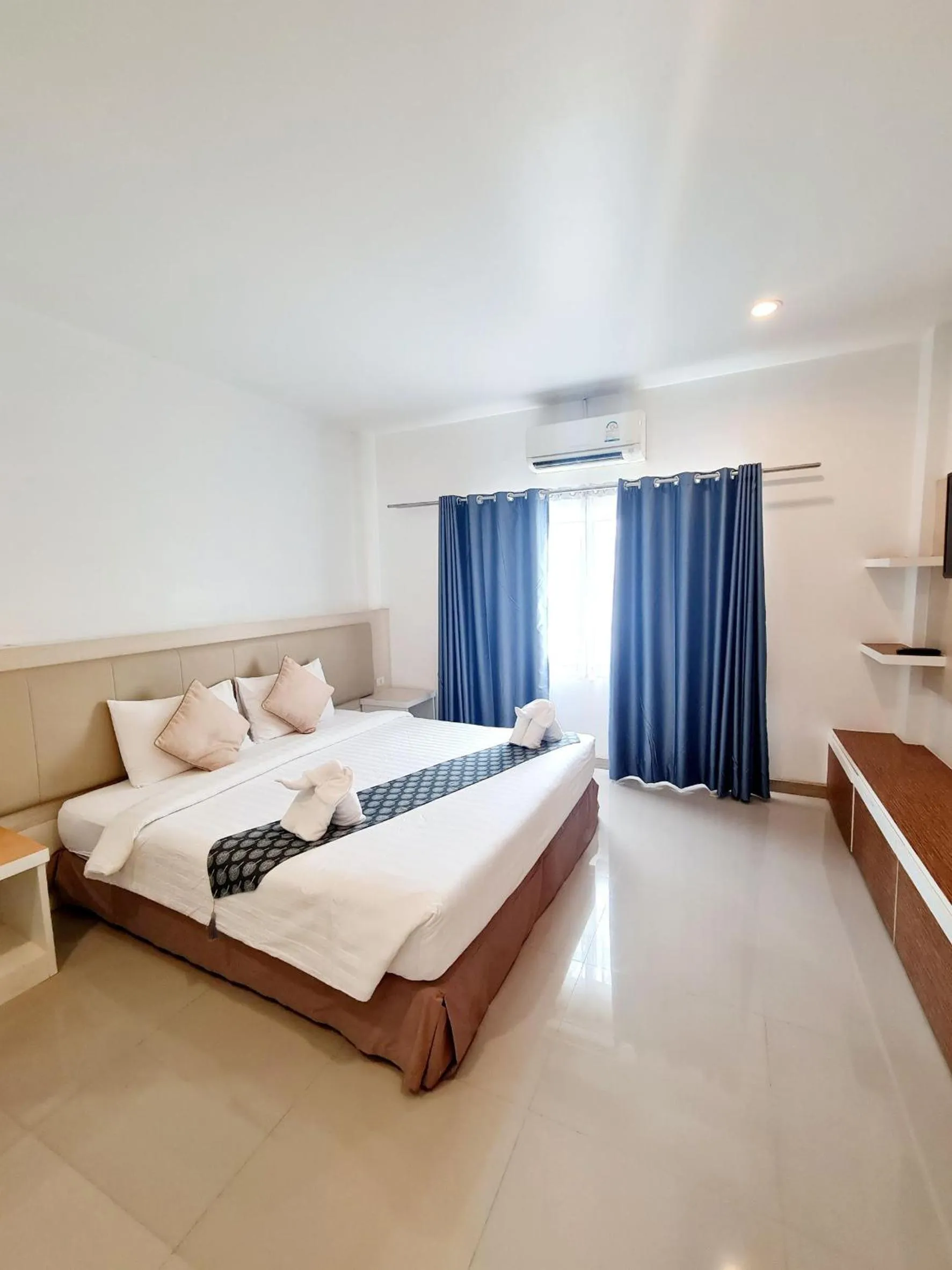 Bed in Bualinn Resort