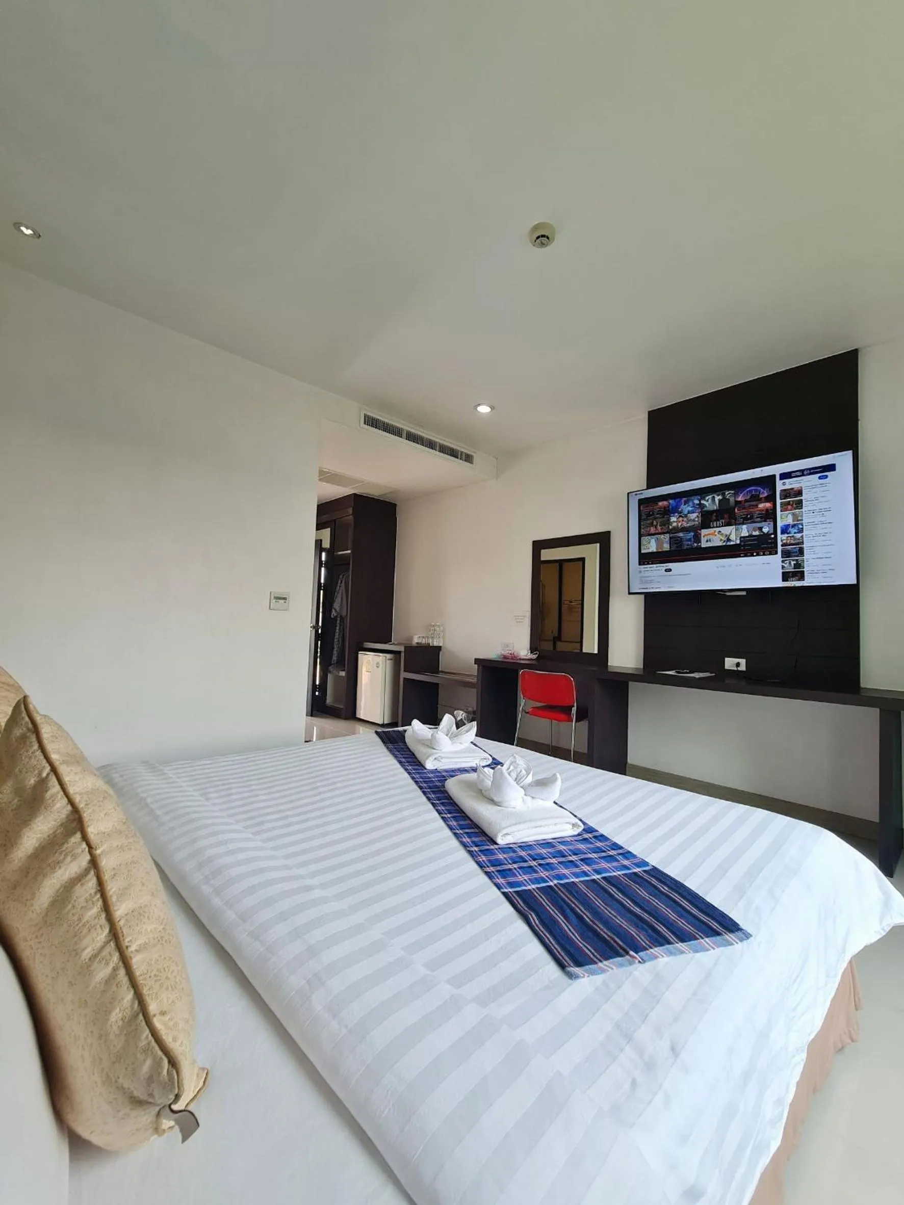 TV and multimedia, Bed in Bualinn Resort