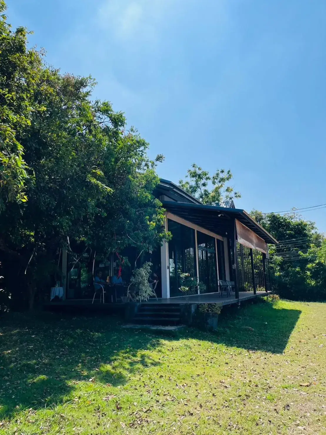 Restaurant/places to eat in Bualinn Resort Restaurant/places to eat in Bualinn Resort