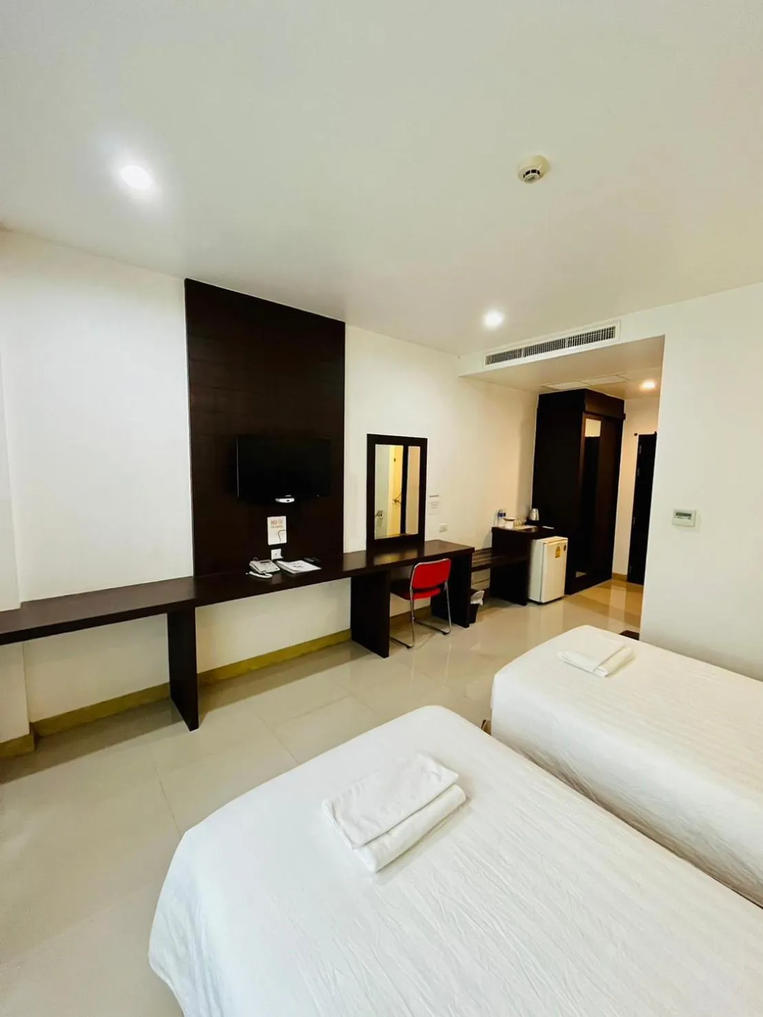 Photo of the whole room, Bed in Bualinn Resort