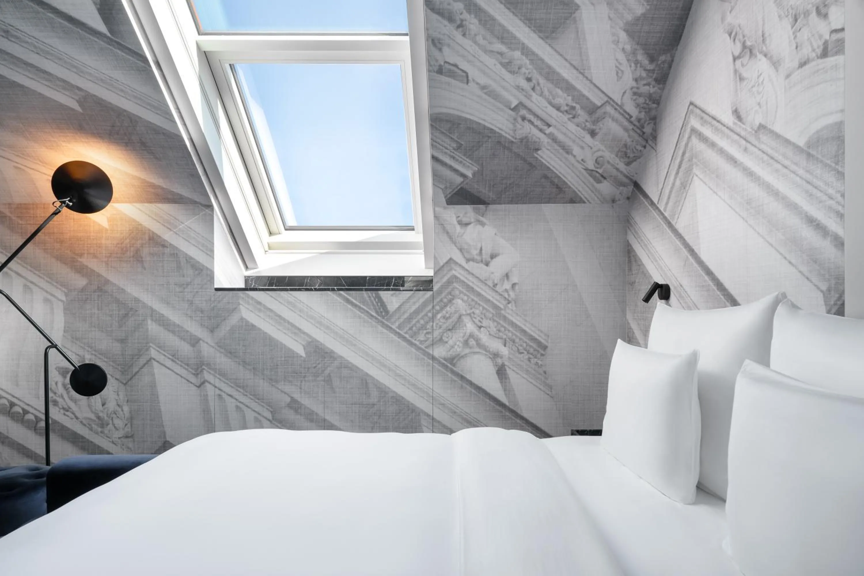 View (from property/room), Bed in The Amauris Vienna - Relais & Châteaux