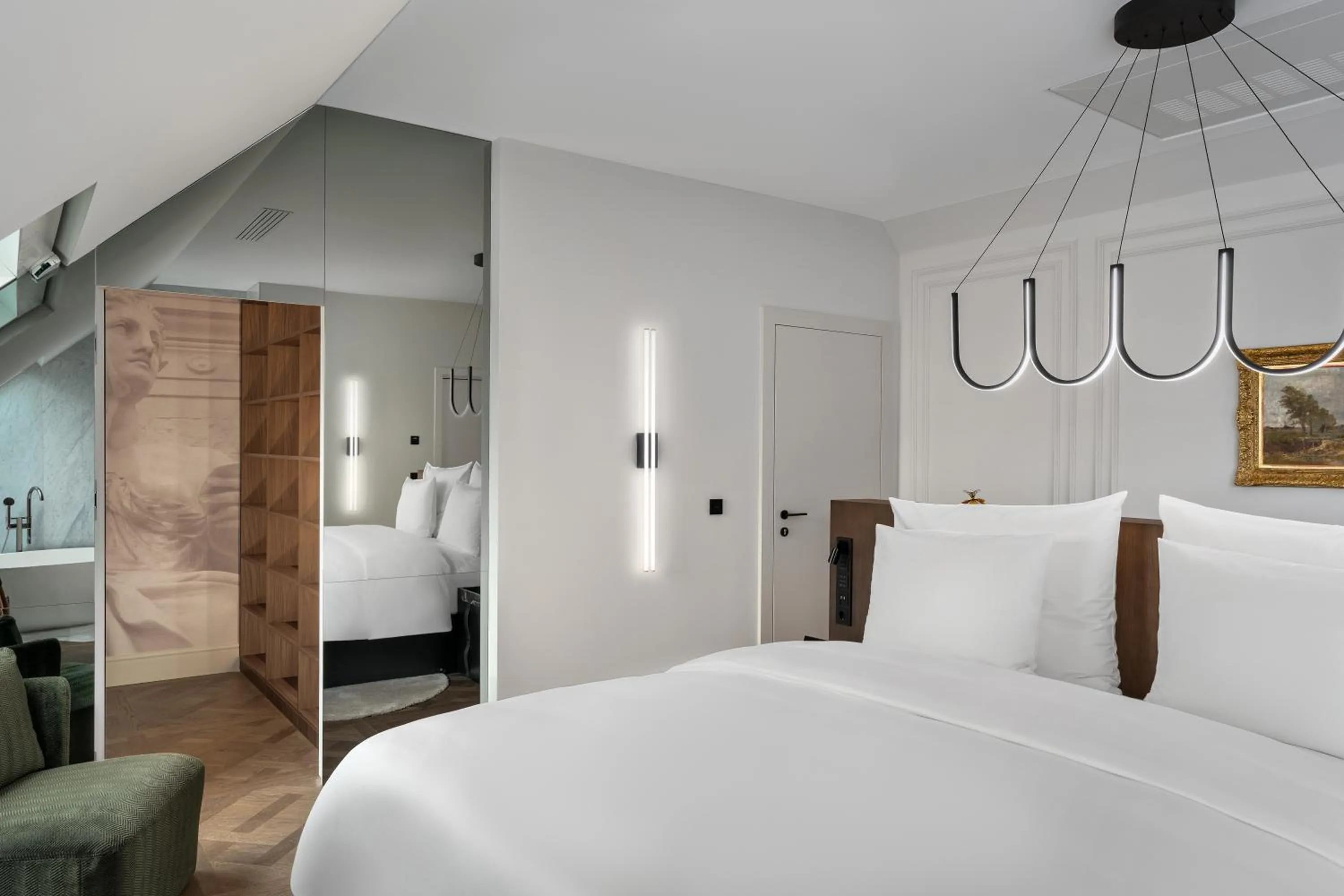 Bed in The Amauris Vienna - Relais & Châteaux