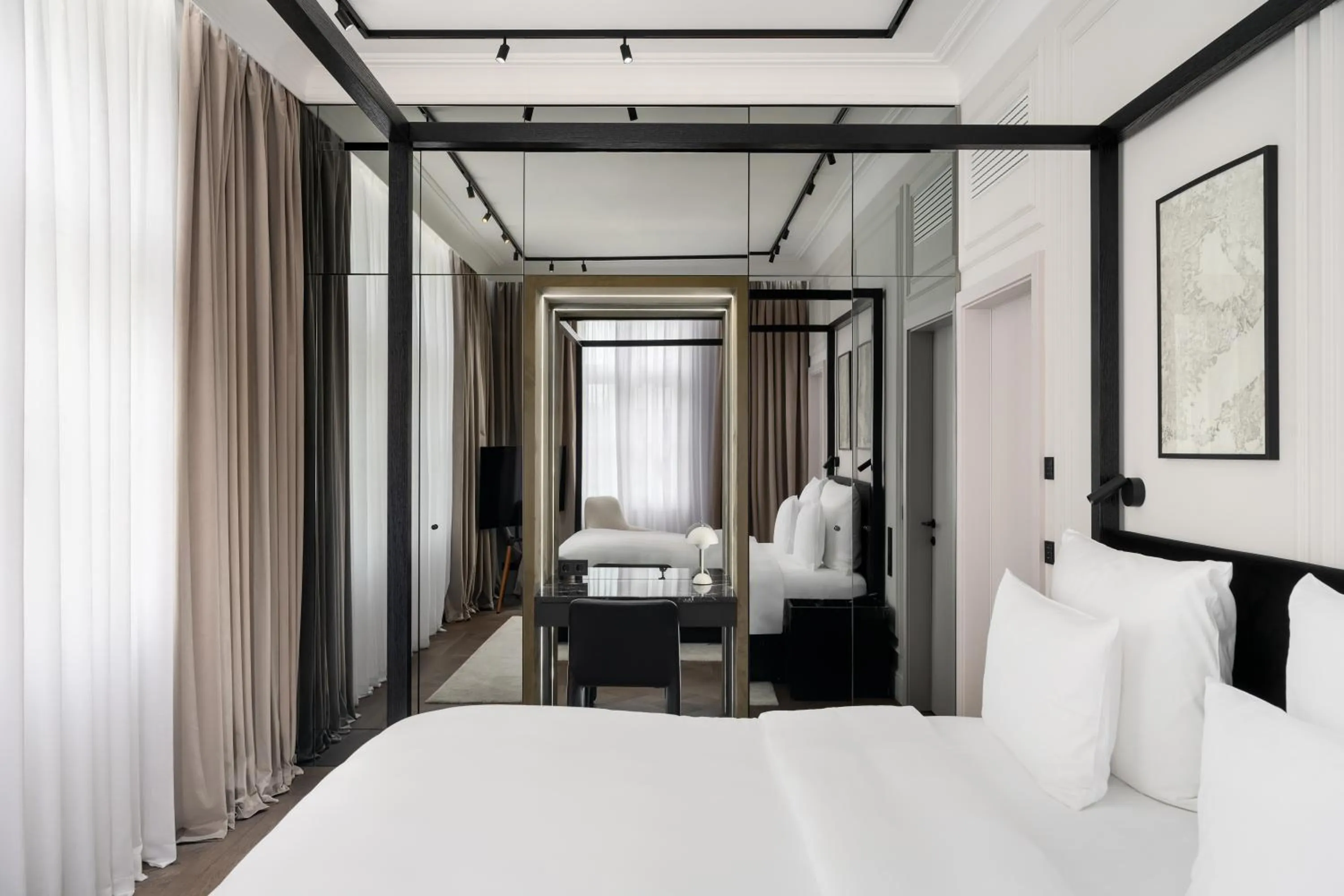 Bed in The Amauris Vienna - Relais & Châteaux