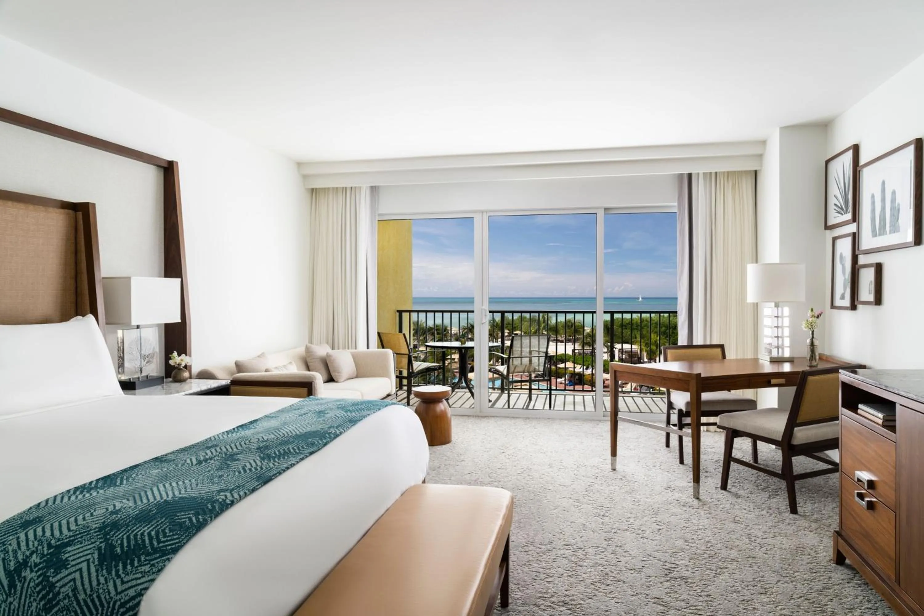 Photo of the whole room, Bed in The Ritz-Carlton, Aruba