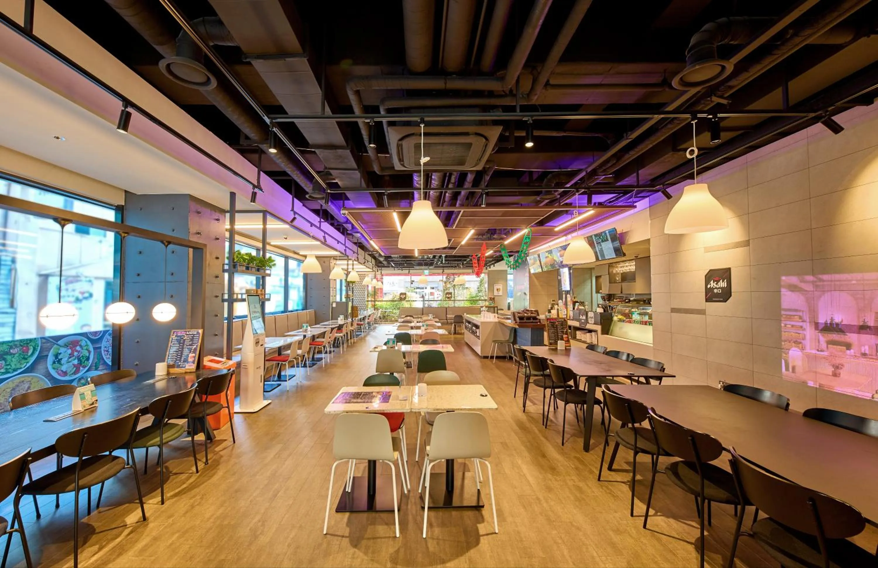 Restaurant/places to eat in Travelodge Myeongdong City Hall