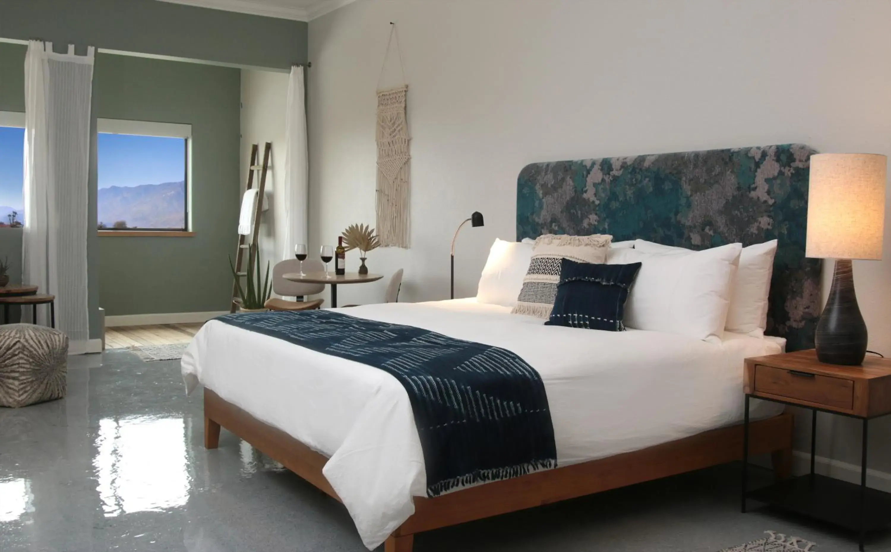 Bed in Azure Palm Hot Springs Bed in Azure Palm Hot Springs