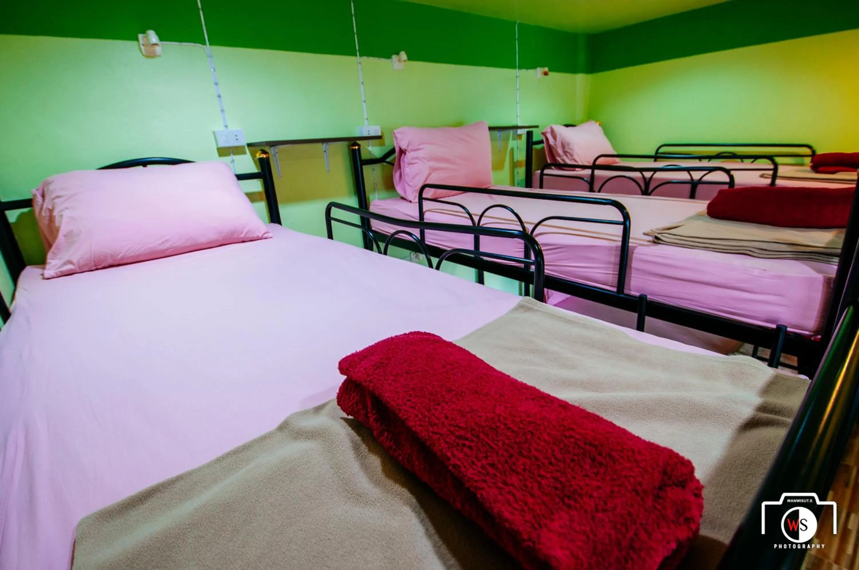 bunk bed, Bed in Venus Resort