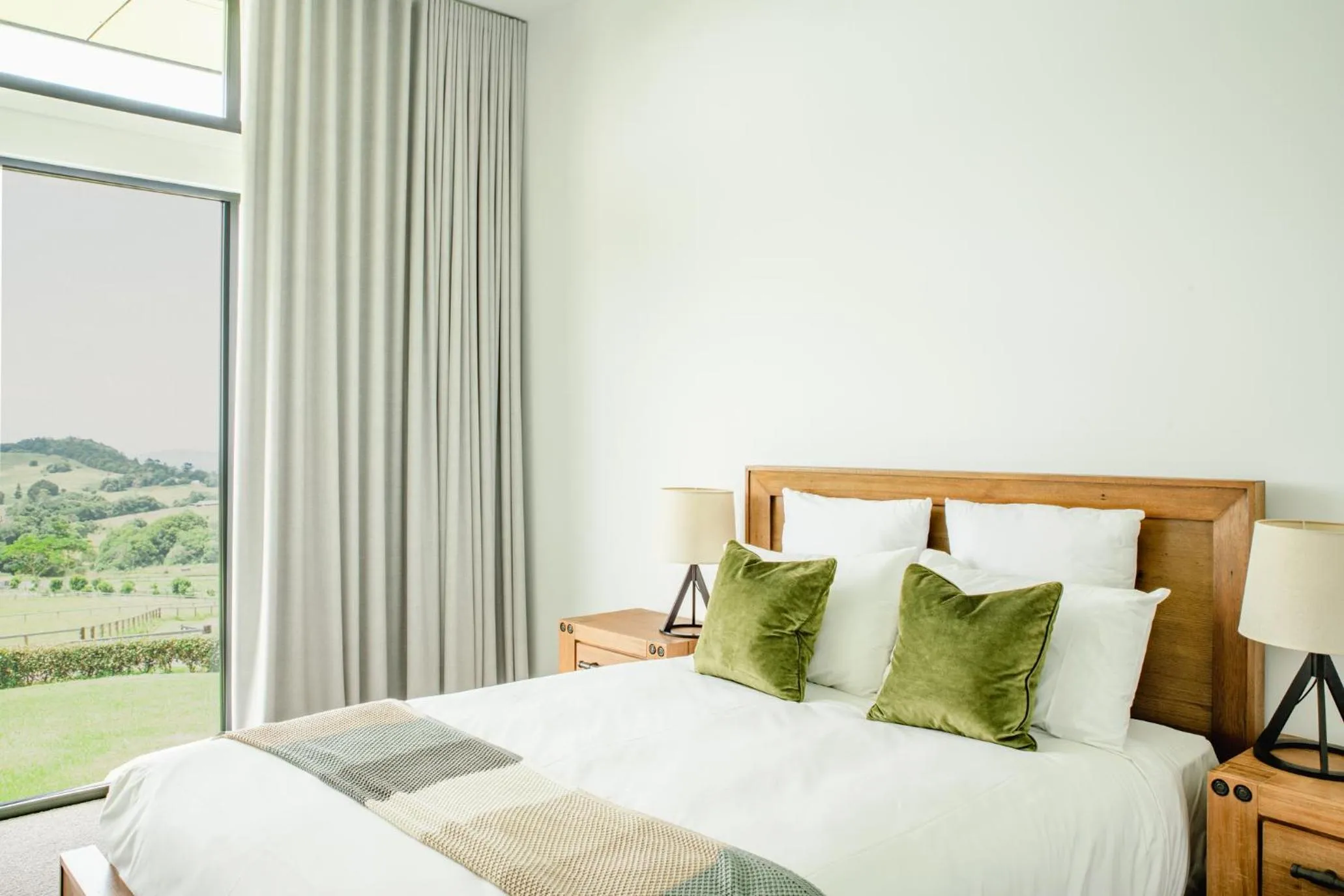 Bed in Beechmont Estate