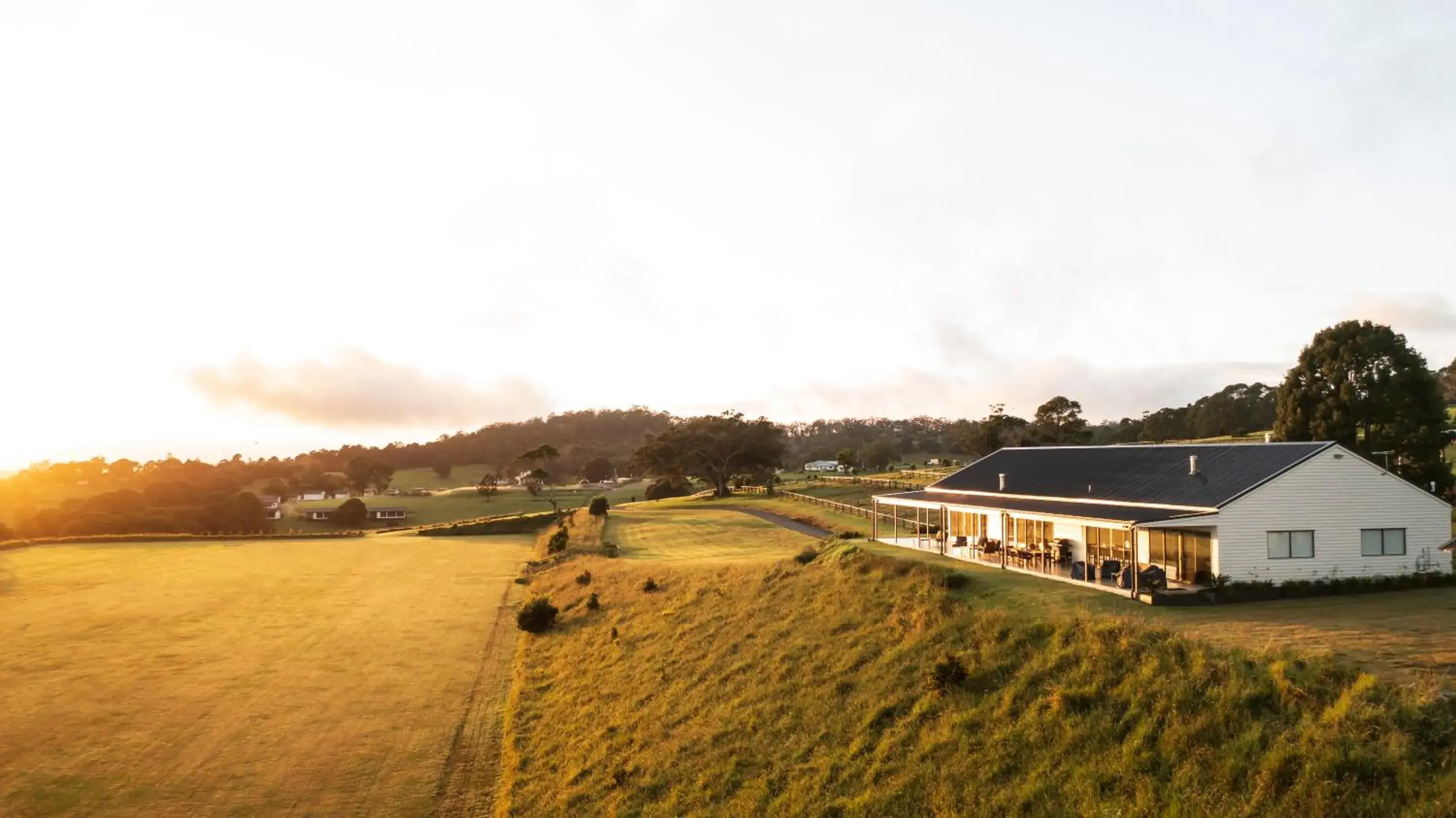 Property building in Beechmont Estate Property building in Beechmont Estate