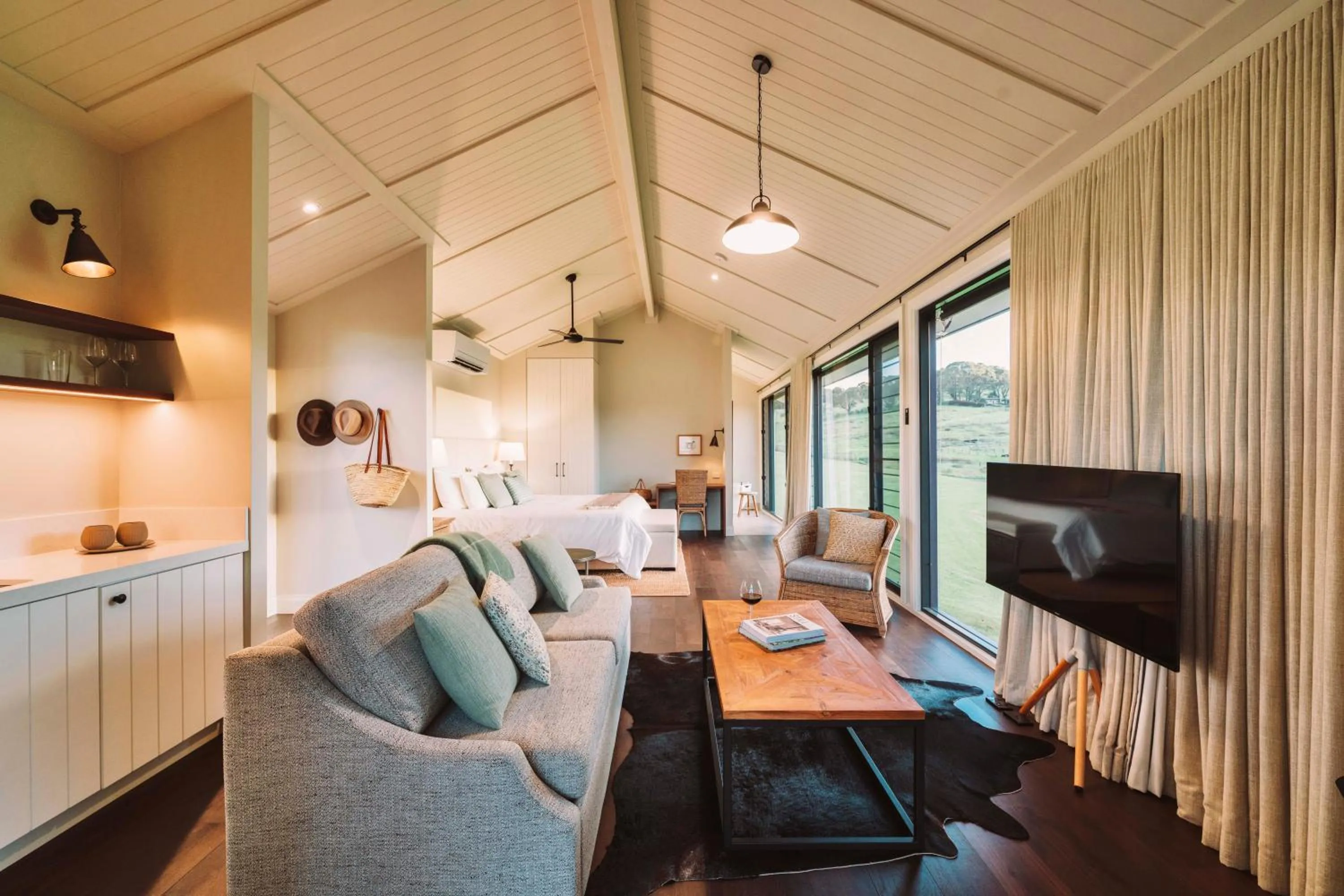 Living room in Beechmont Estate
