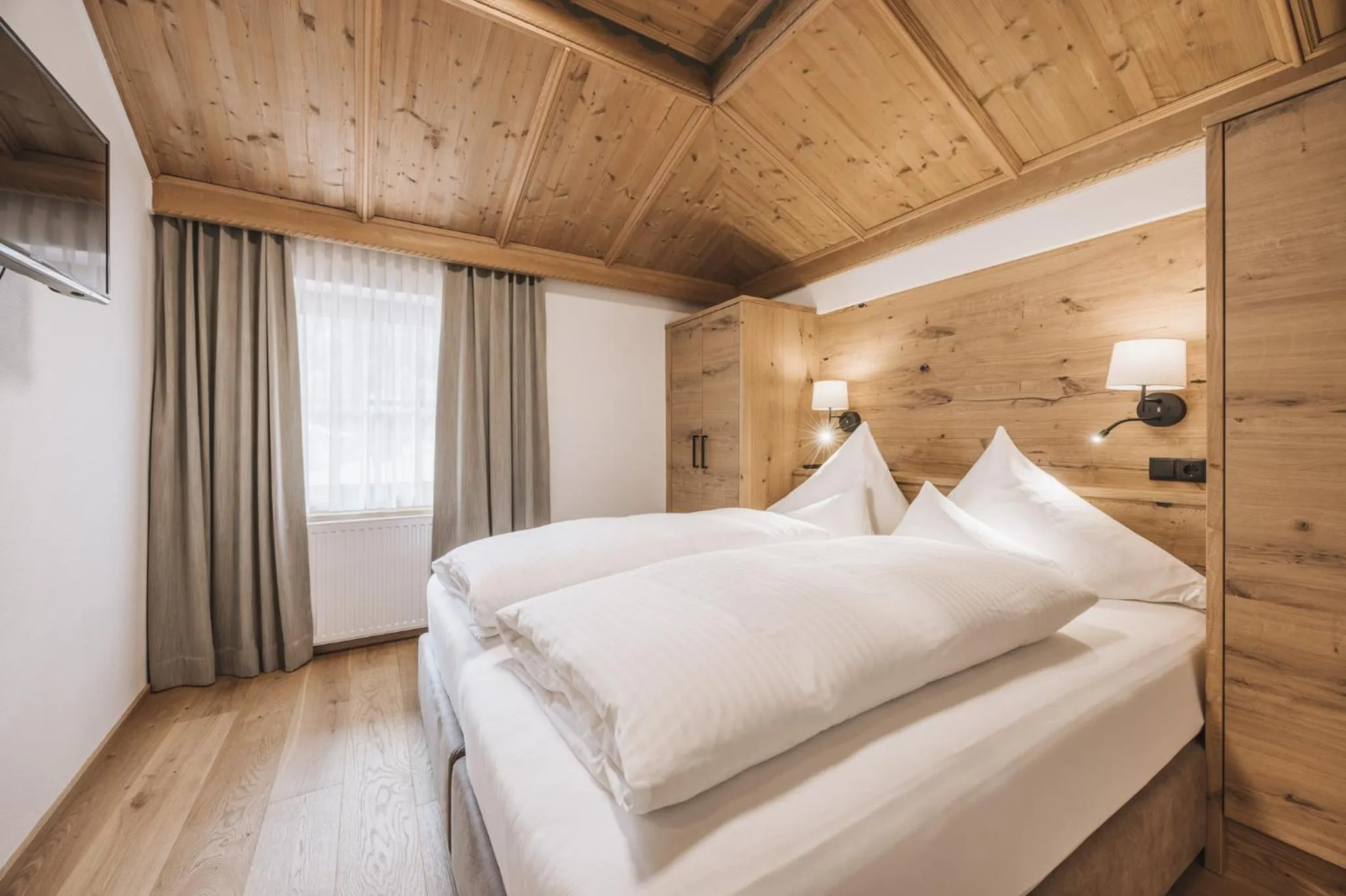 Photo of the whole room, Bed in Hotel Gaspingerhof