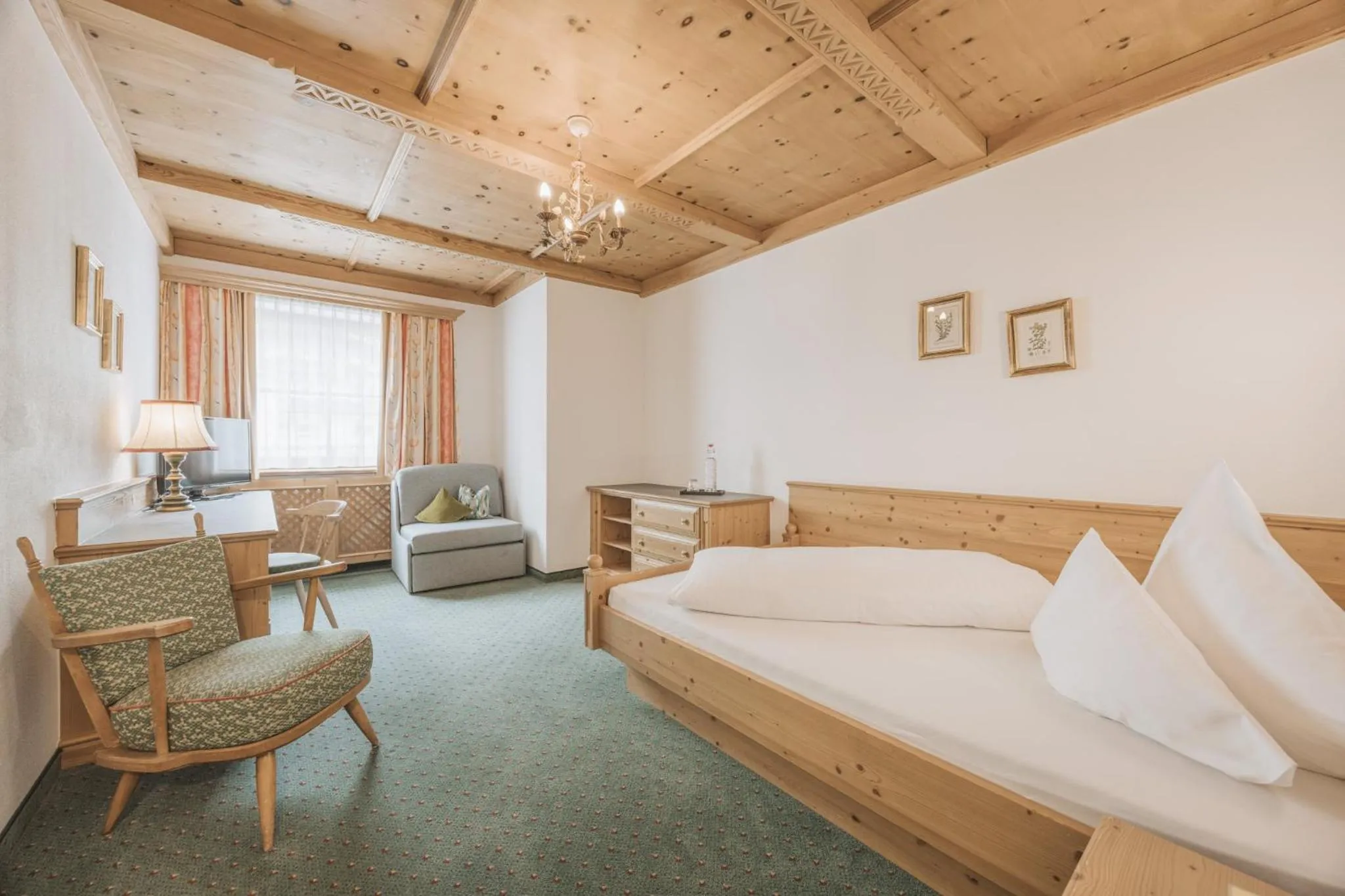 Photo of the whole room, Bed in Hotel Gaspingerhof