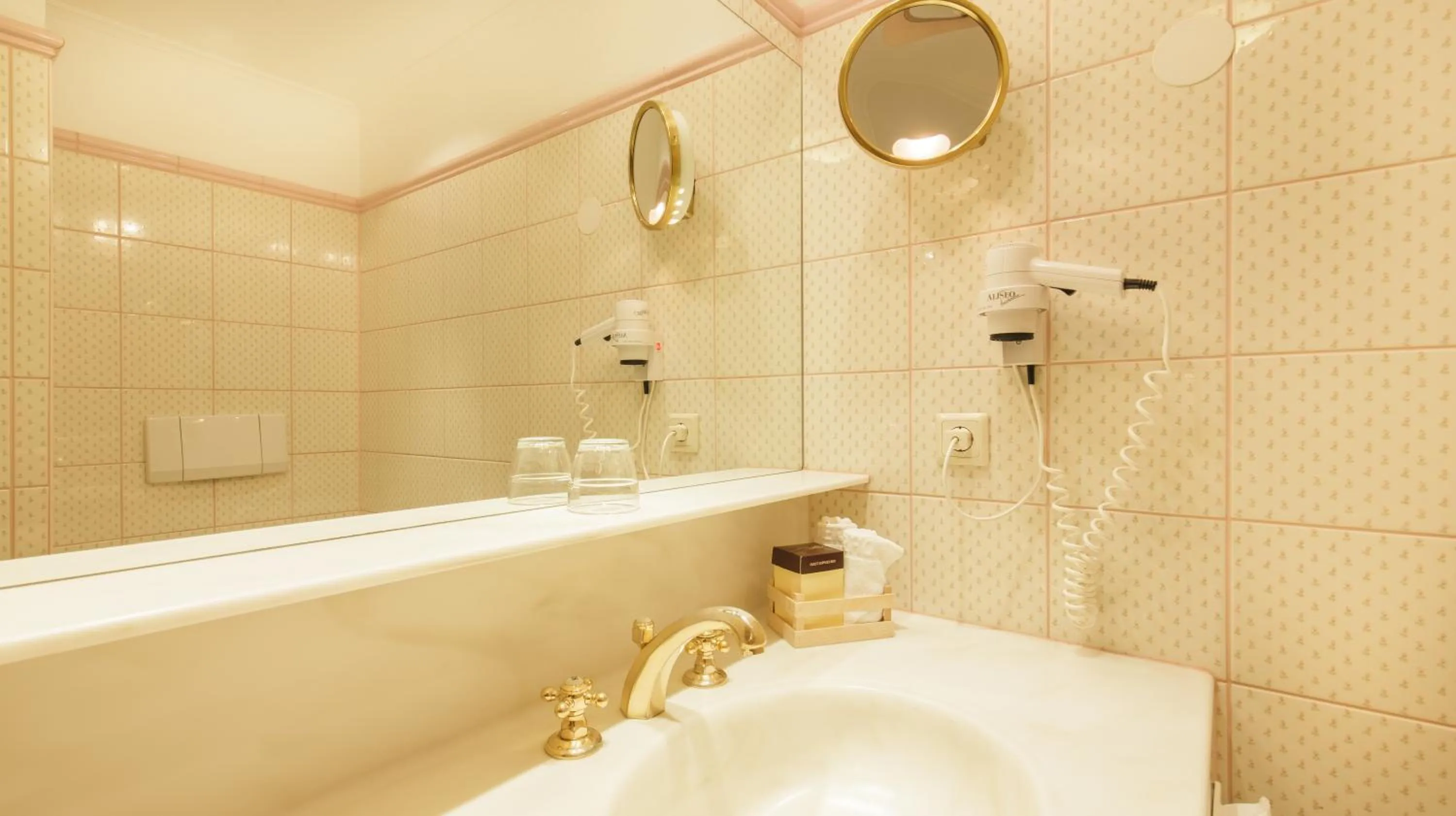 Bathroom in Hotel Gaspingerhof