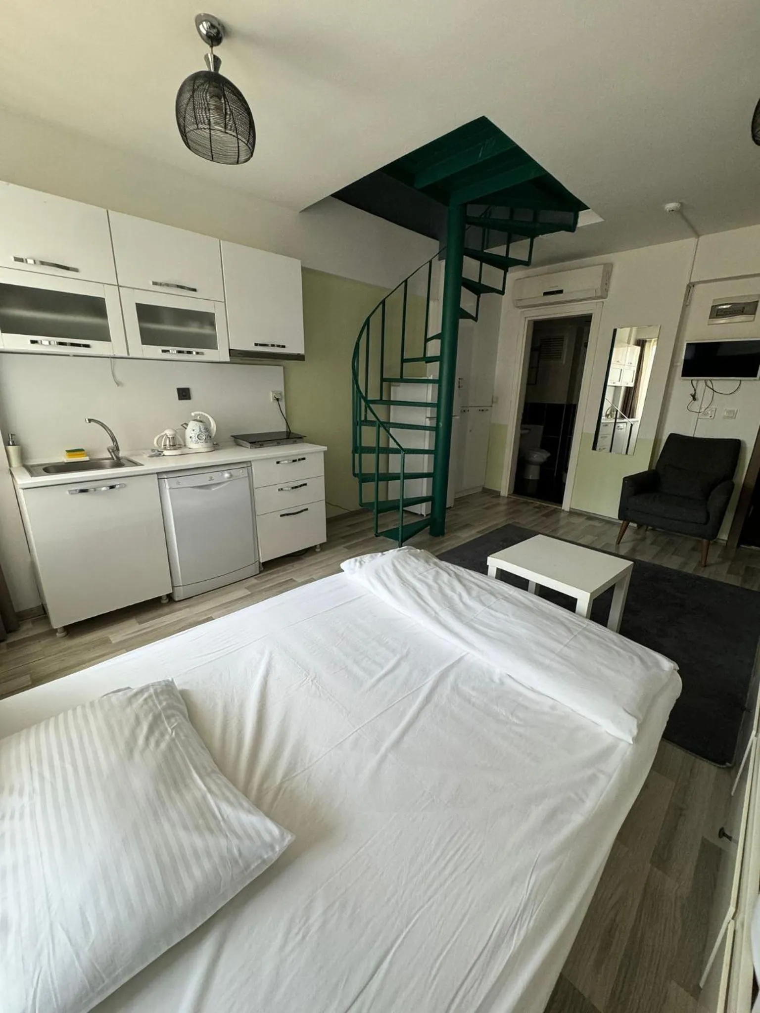 Bed in Istanbul Hub Flats