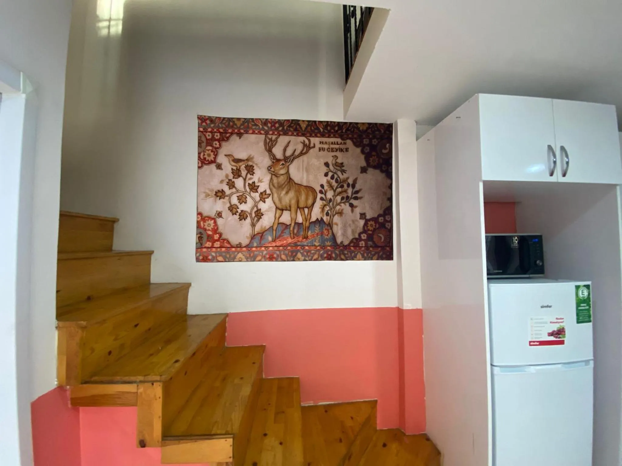 microwave in Istanbul Hub Flats