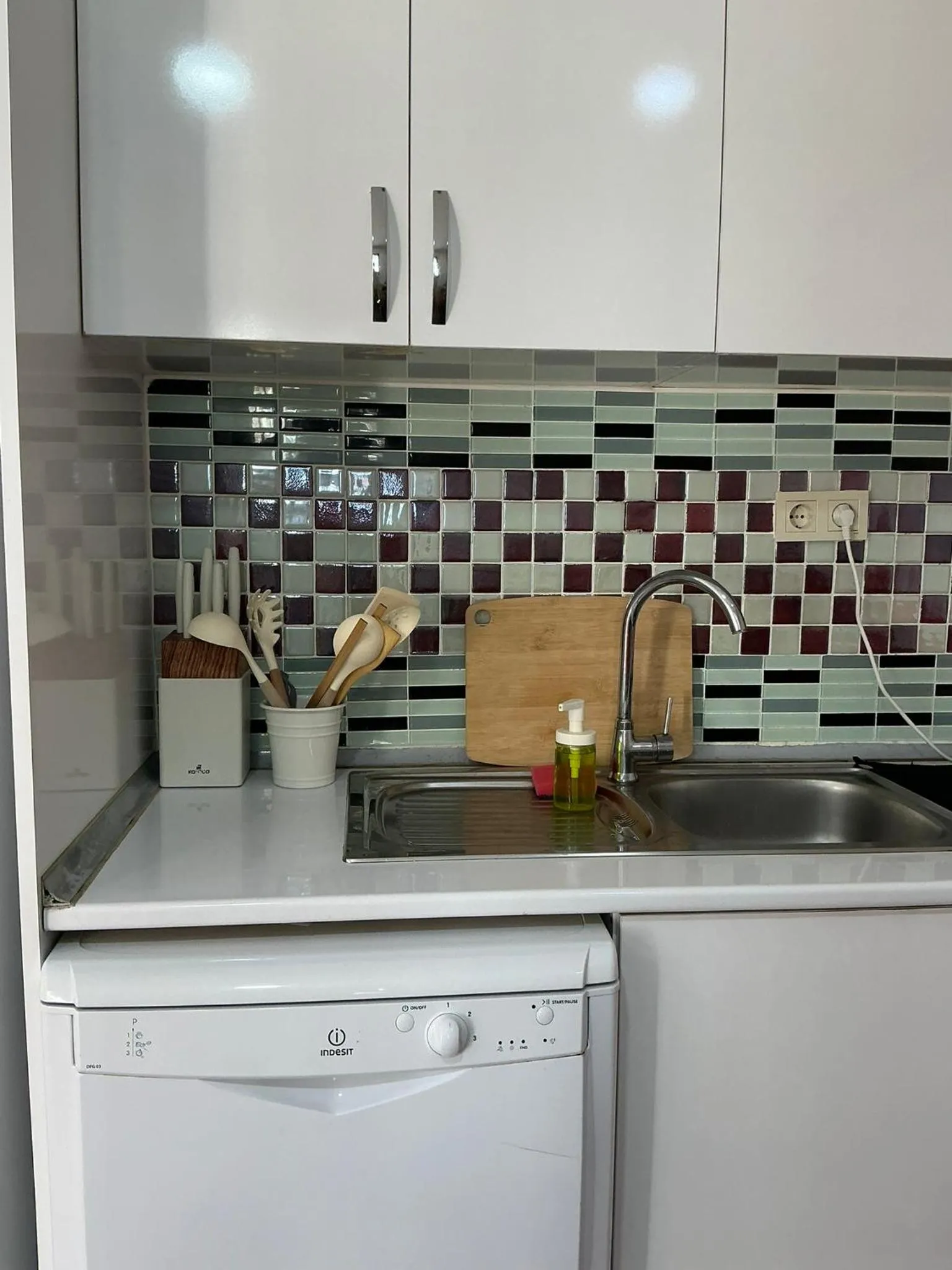 dishwasher in Istanbul Hub Flats