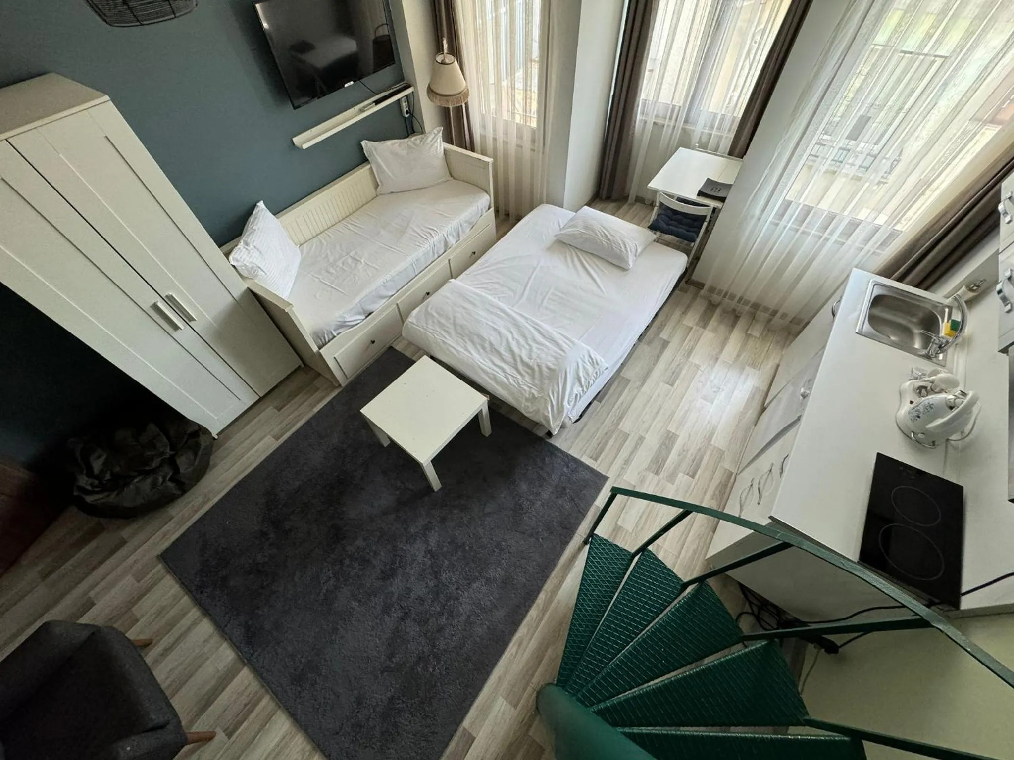 Bed in Istanbul Hub Flats