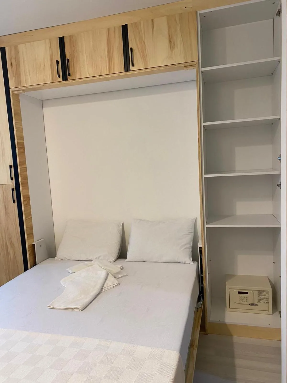 safe, Bed in Istanbul Hub Flats