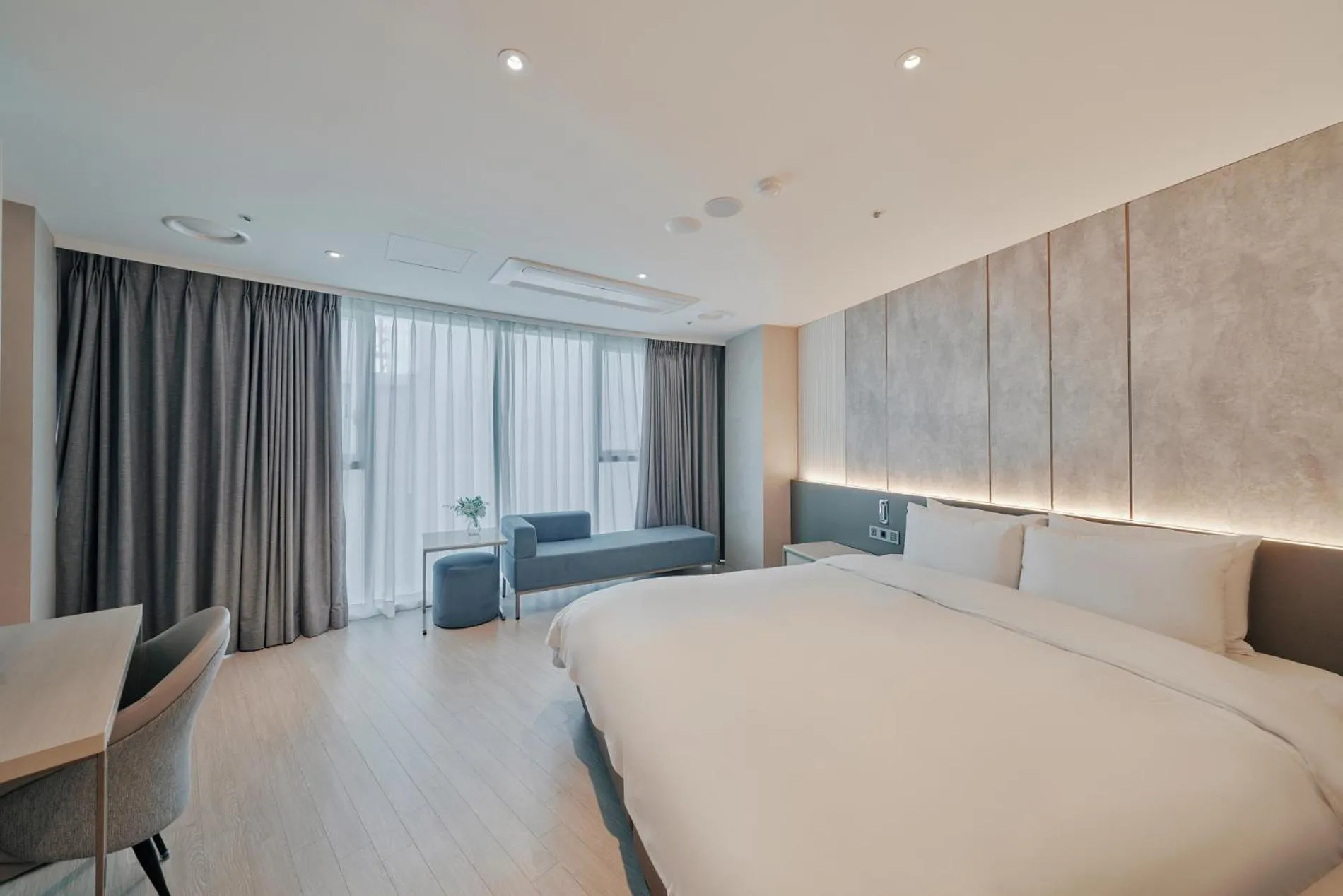 Bed in Hotel Aqua Palace