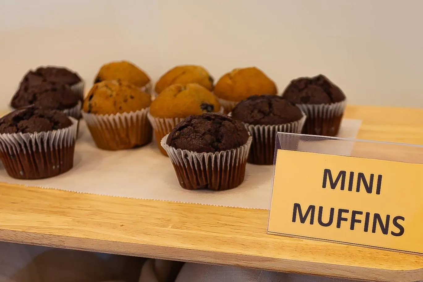 Restaurant/places to eat in Vitina Studios by Argus