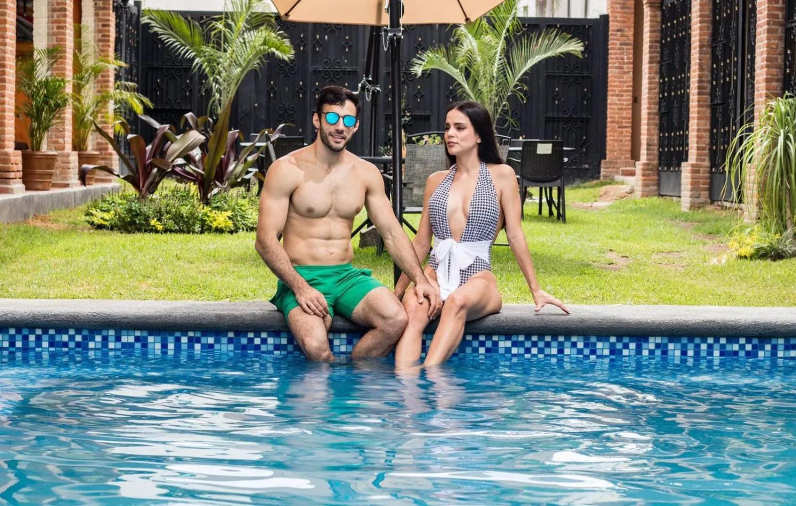 Swimming pool in Hotel Boutique Sol y Luna SPA