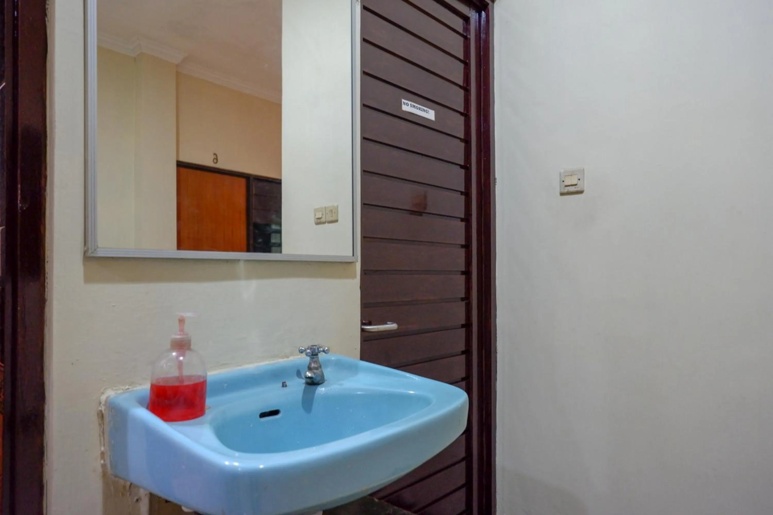 Bathroom in KoolKost near Kawasan Simpang Lima Semarang