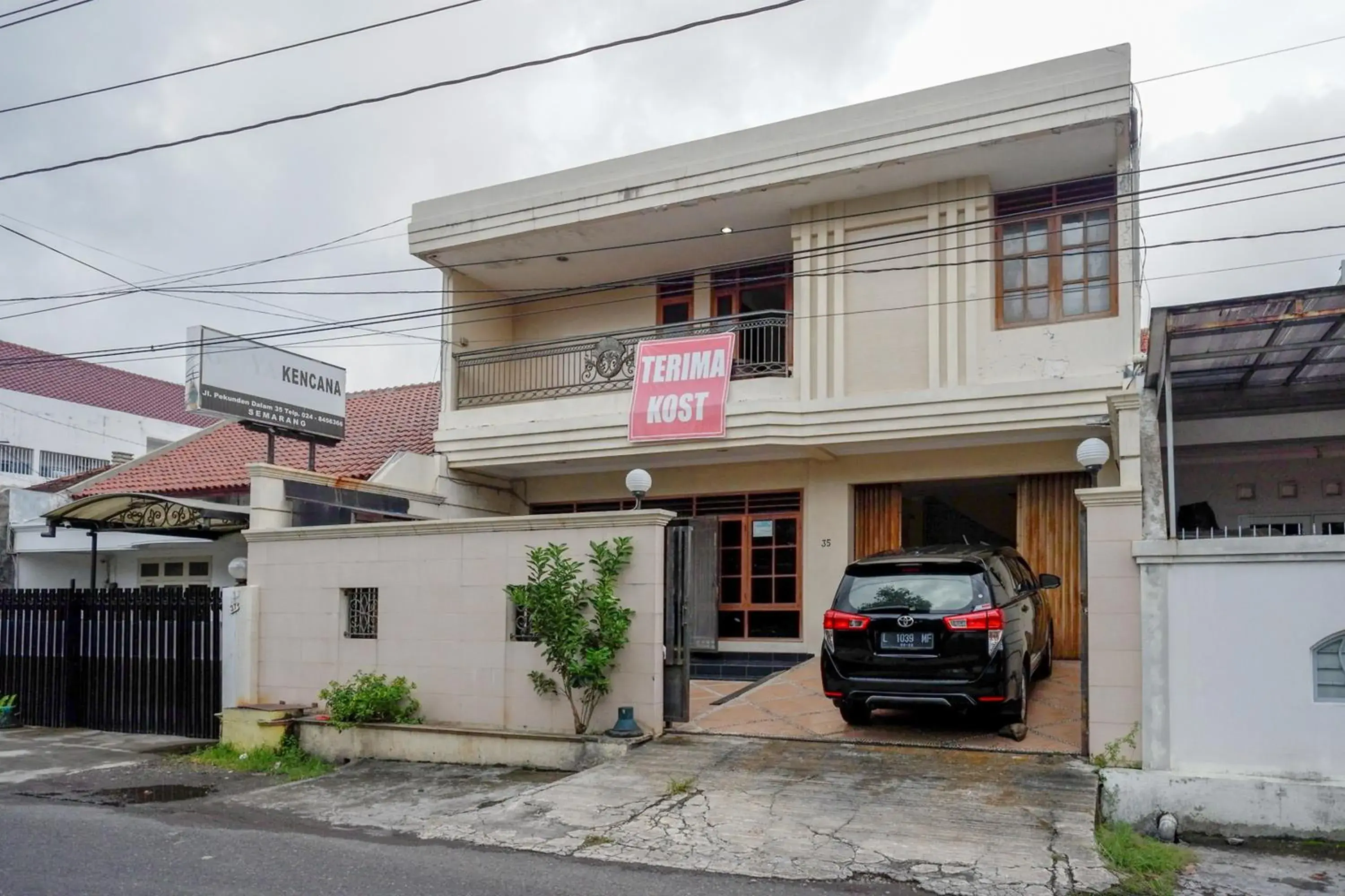 Property building in KoolKost near Kawasan Simpang Lima Semarang Property building in KoolKost near Kawasan Simpang Lima Semarang