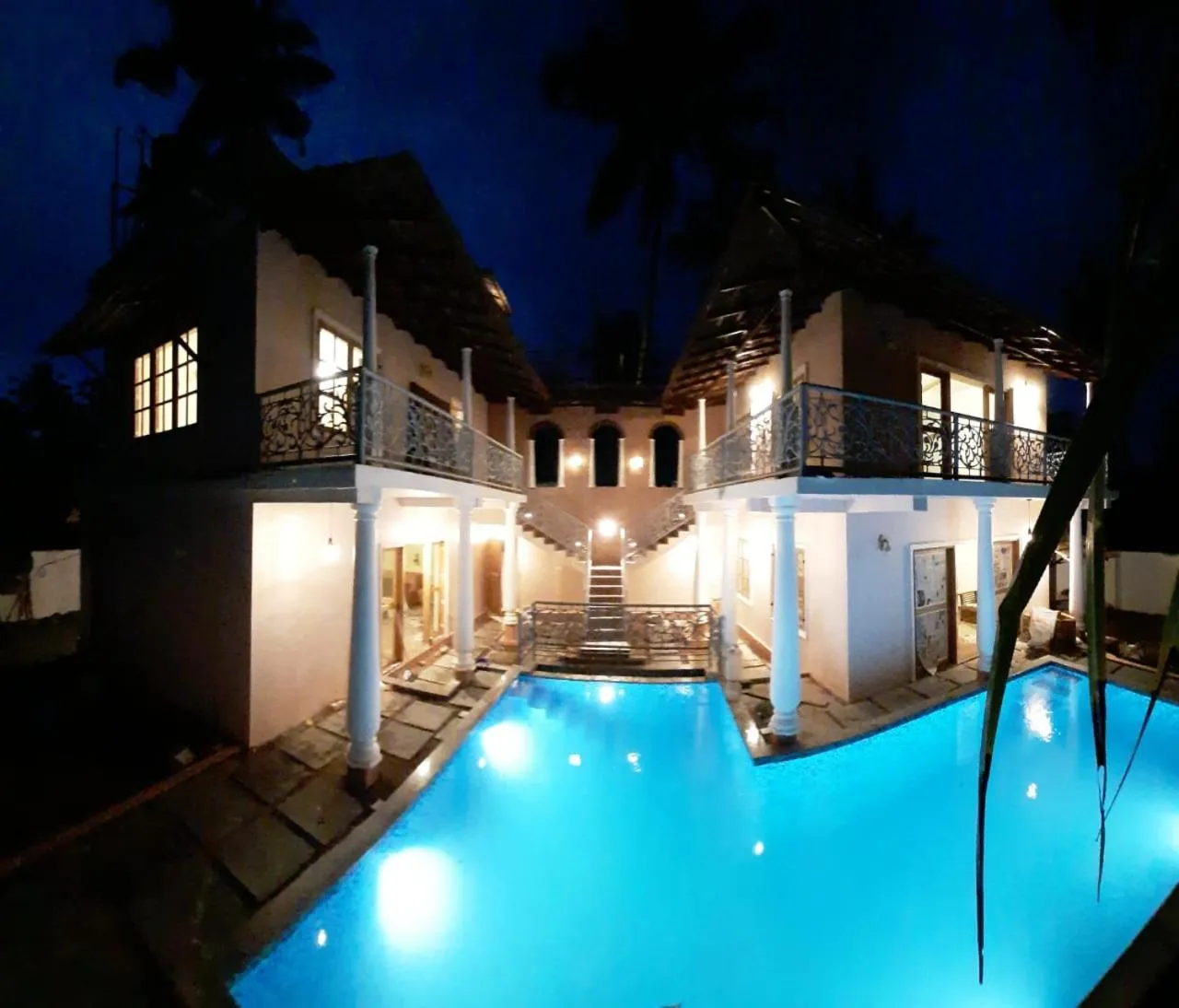 Property building in Mandaram villas