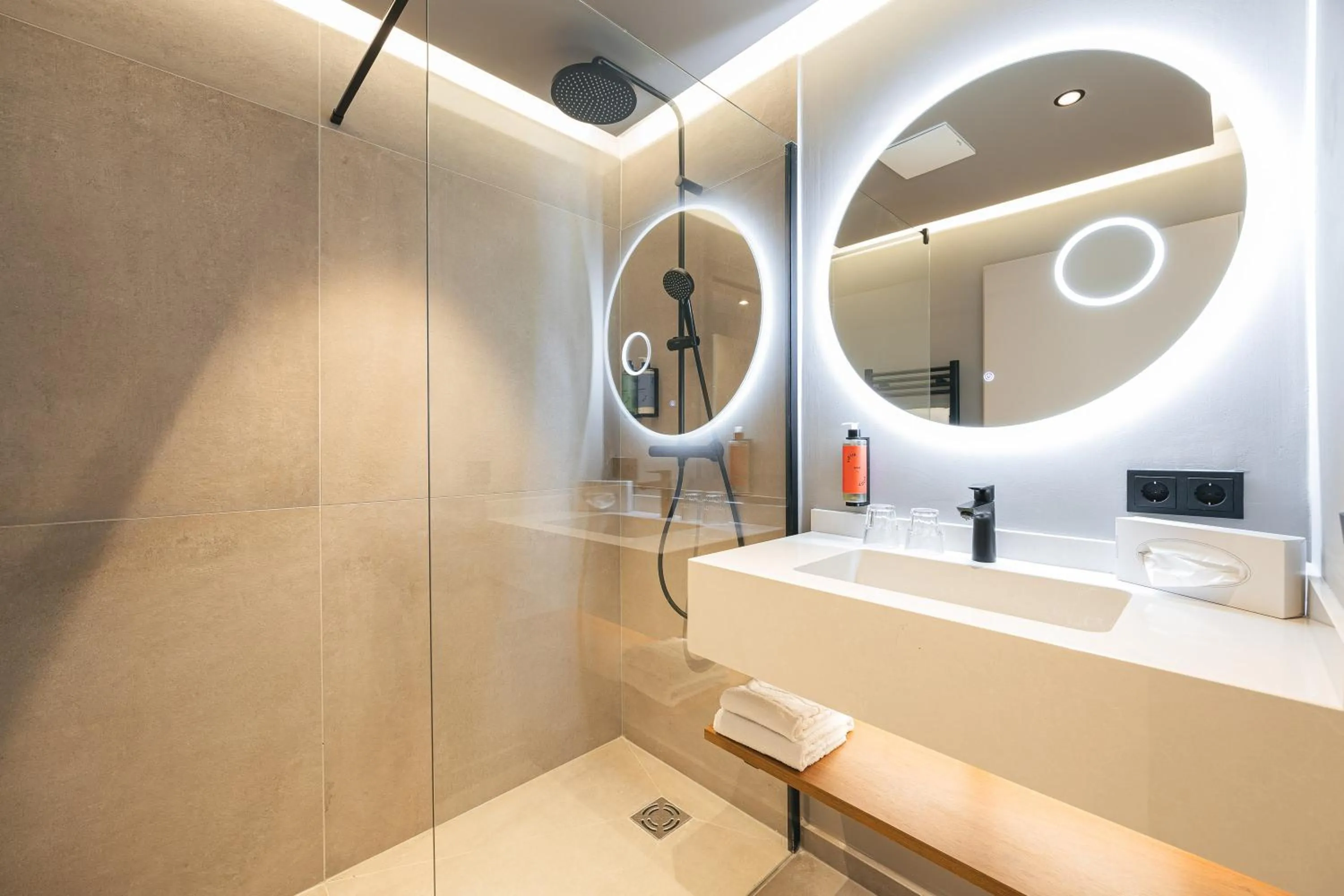 Bathroom in Upside Down Town Hotel-Neue Post