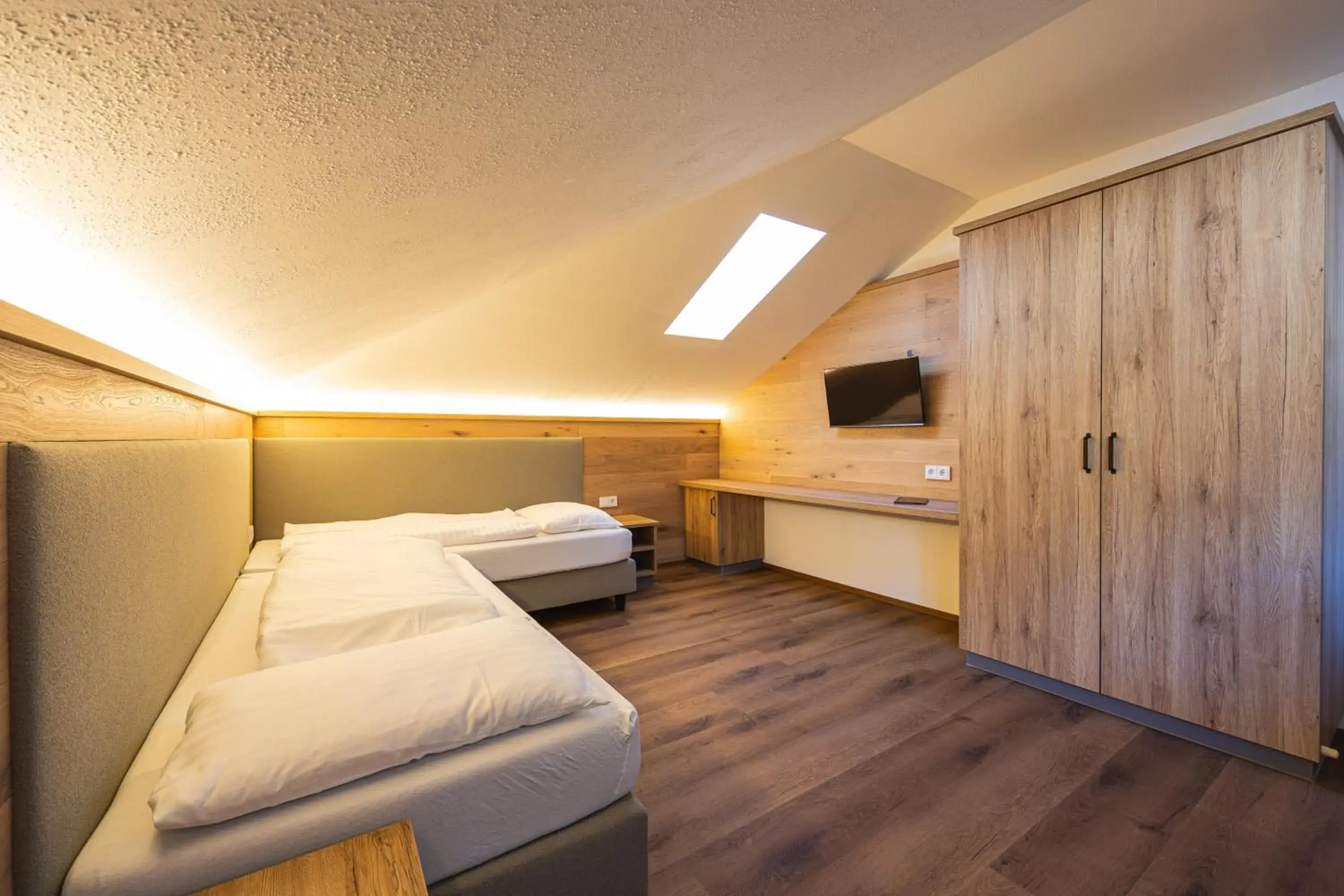 One-Bedroom Apartment in Upside Down Town Hotel-Neue Post One-Bedroom Apartment in Upside Down Town Hotel-Neue Post