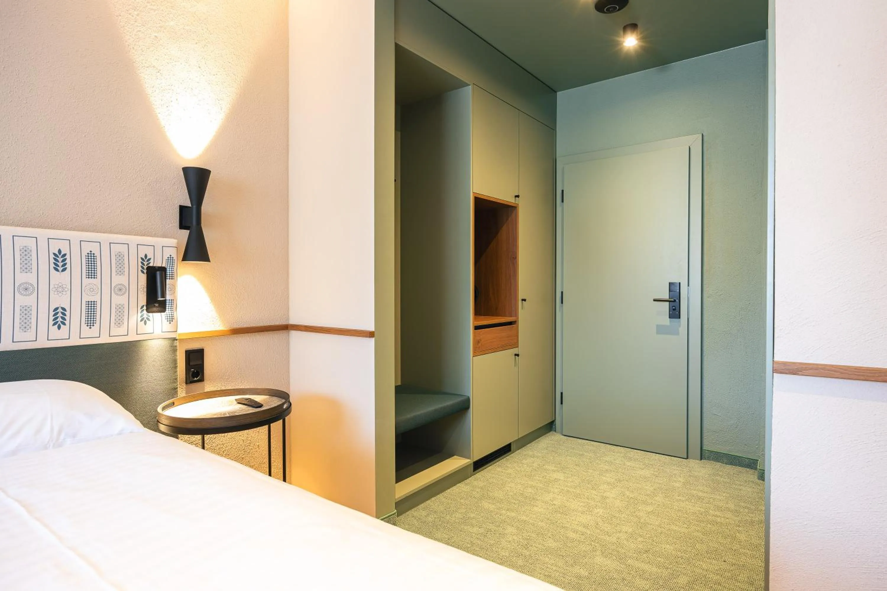 Photo of the whole room, Bed in Upside Down Town Hotel-Neue Post