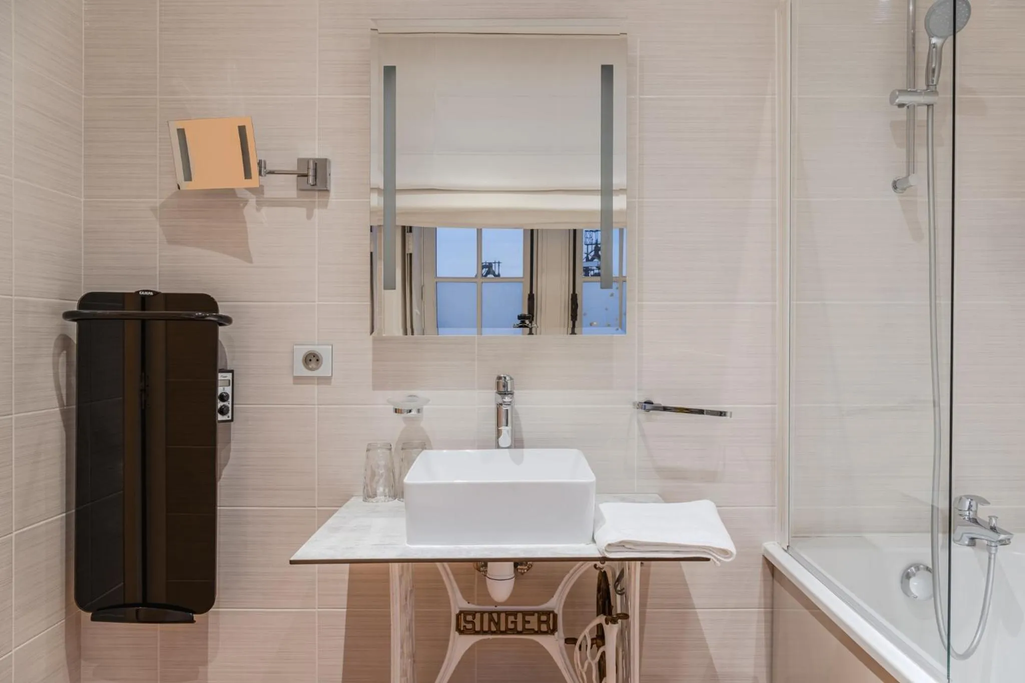 Bathroom in Hotel Ô Château