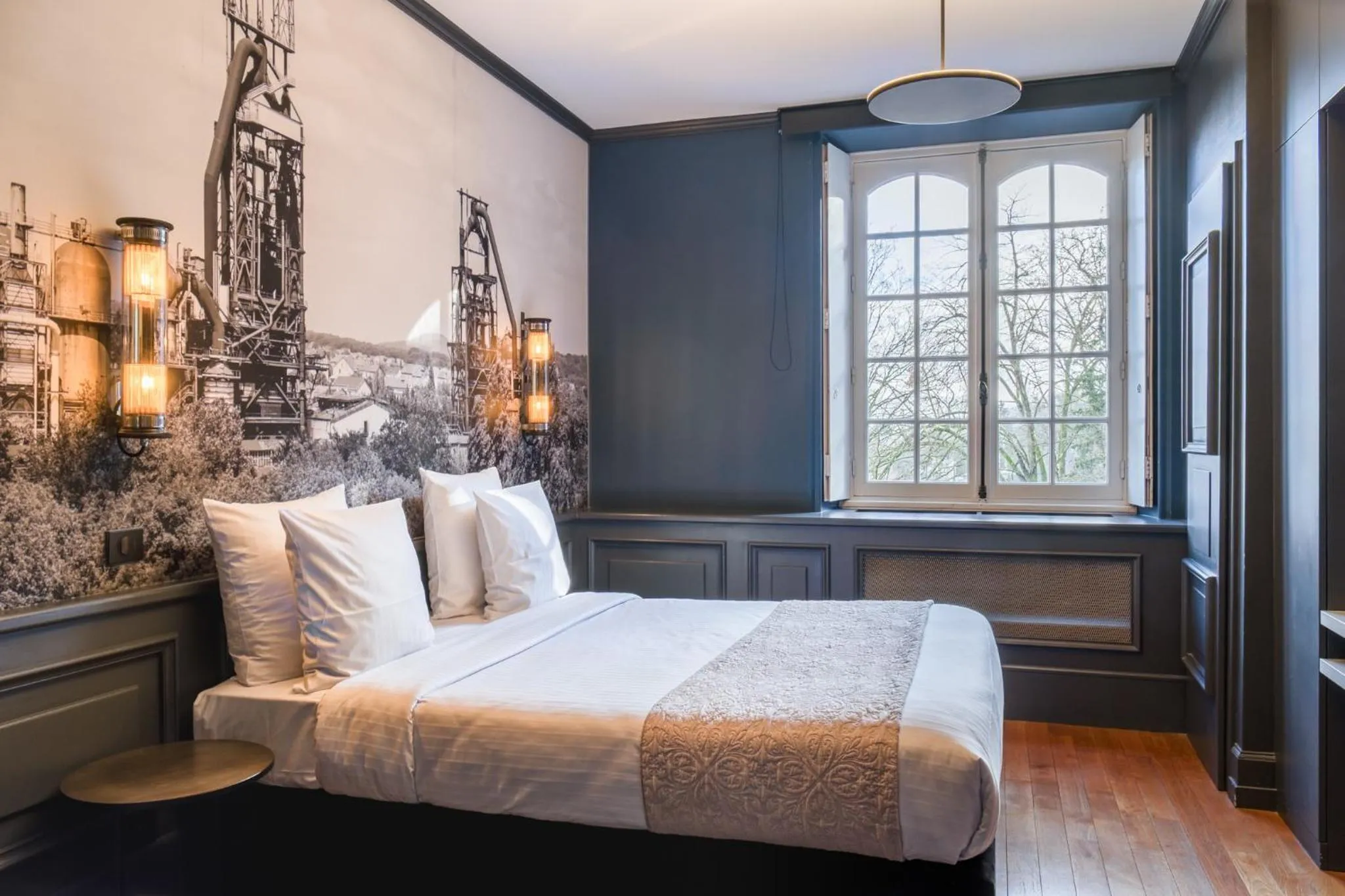Photo of the whole room, Bed in Hotel Ô Château