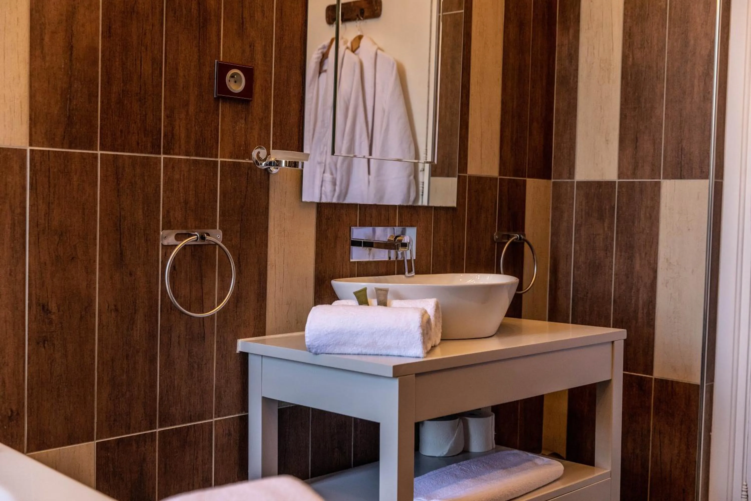 Bathroom in Hotel Ô Château