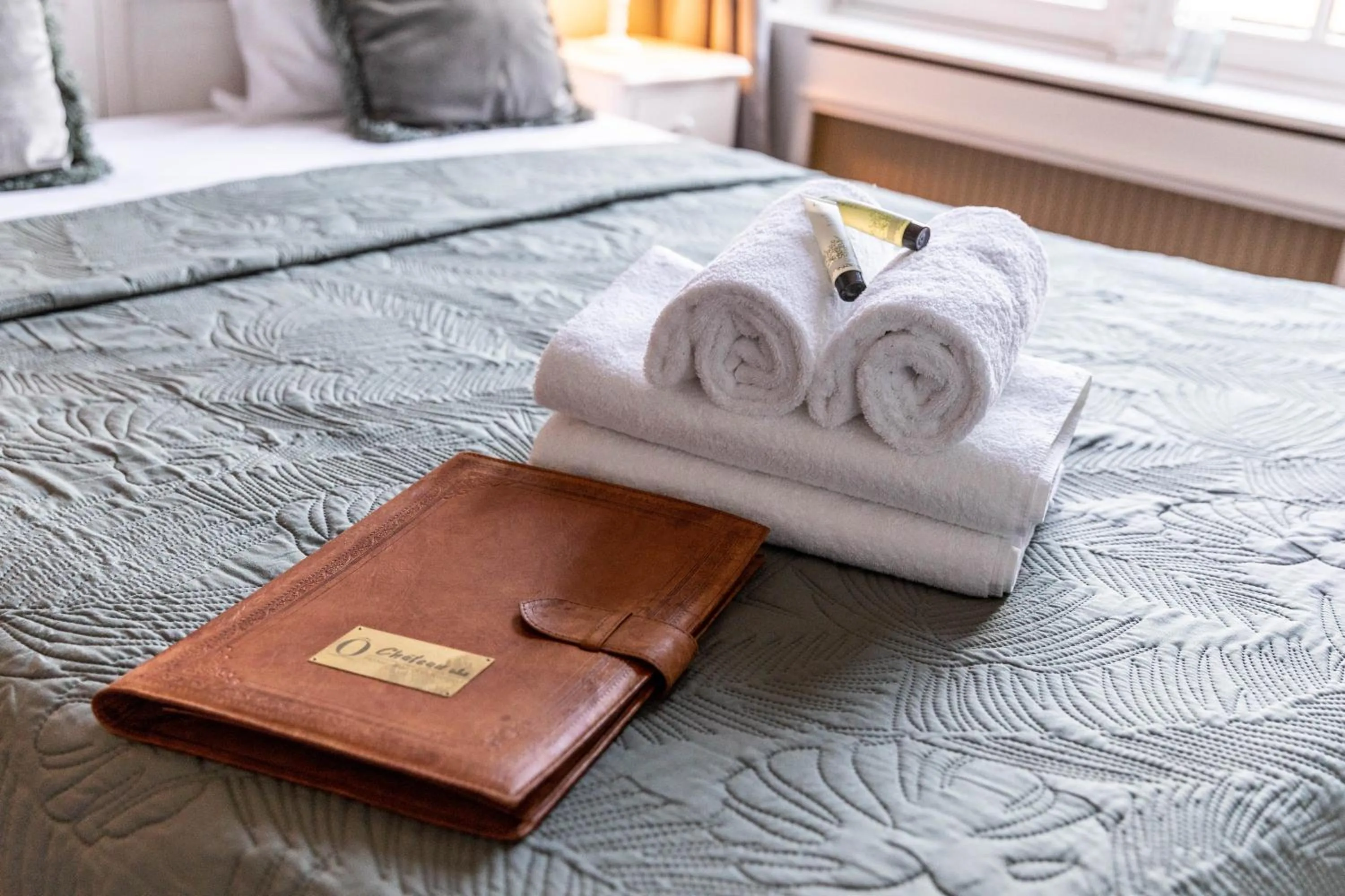 Bed in Hotel Ô Château