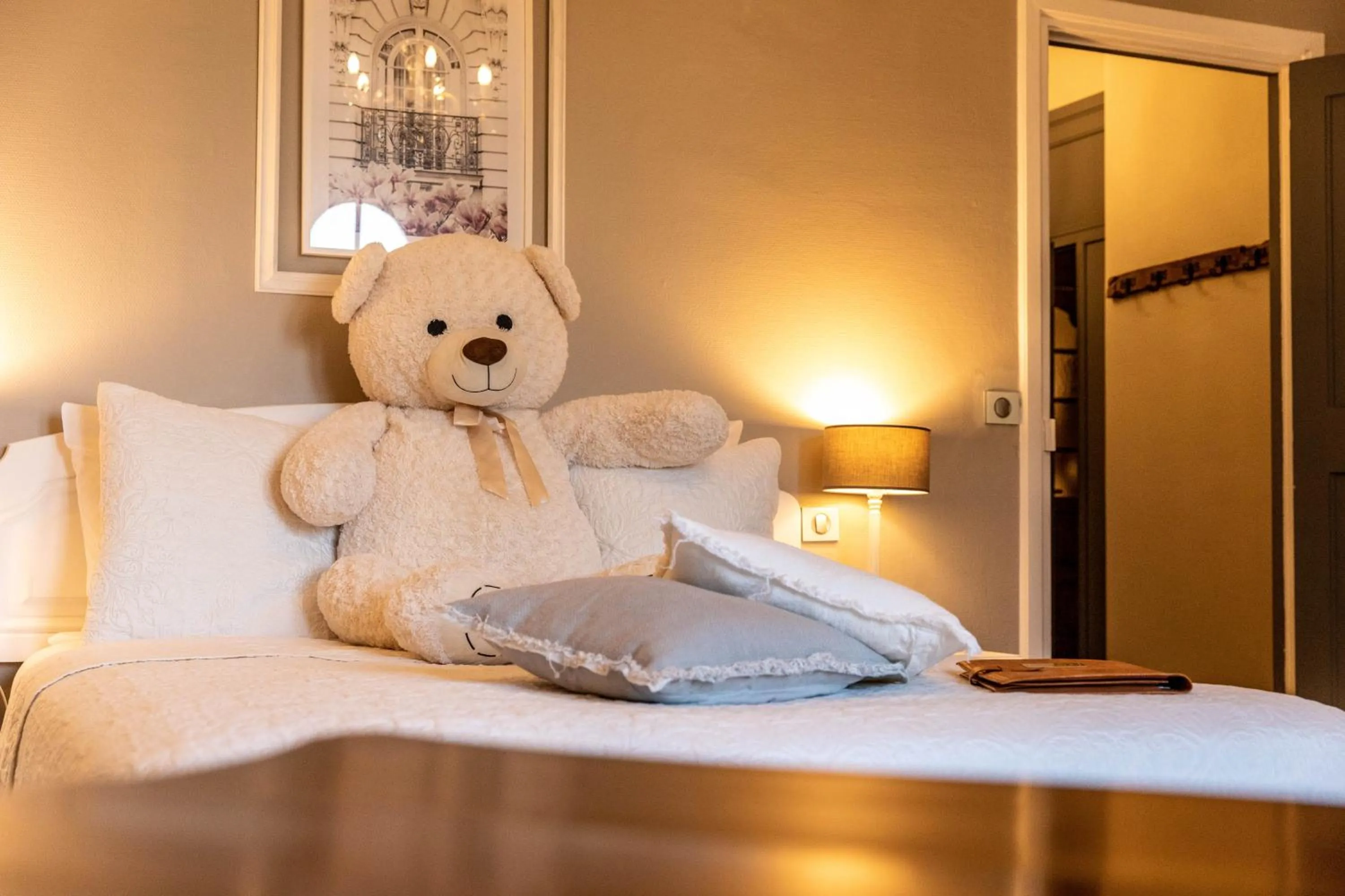 Bed in Hotel Ô Château