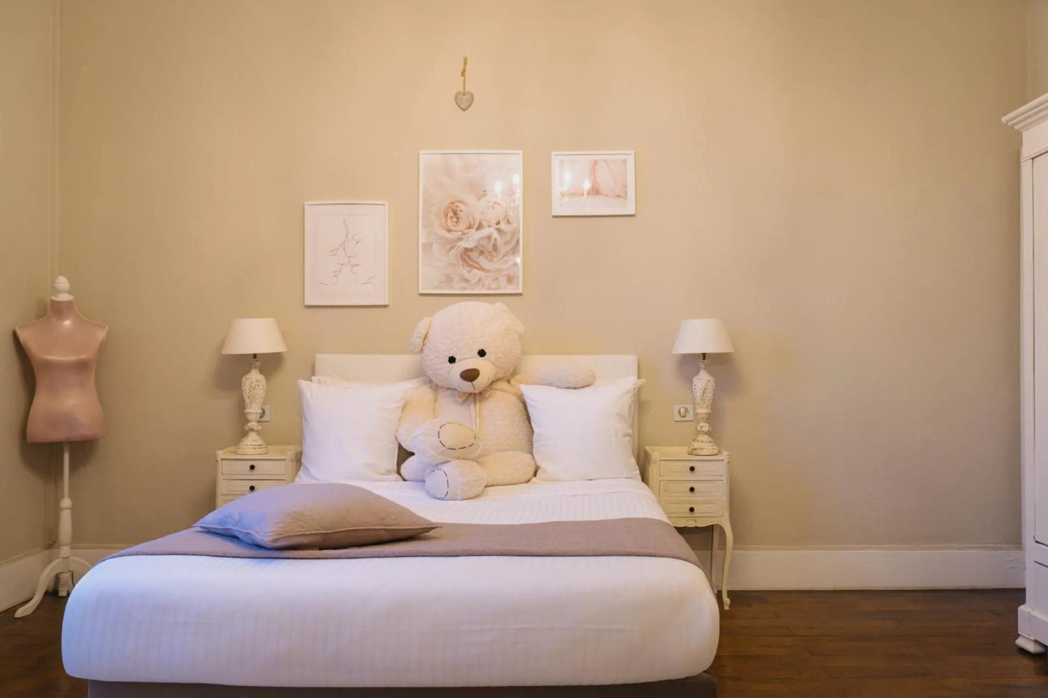 Bed in Hotel Ô Château