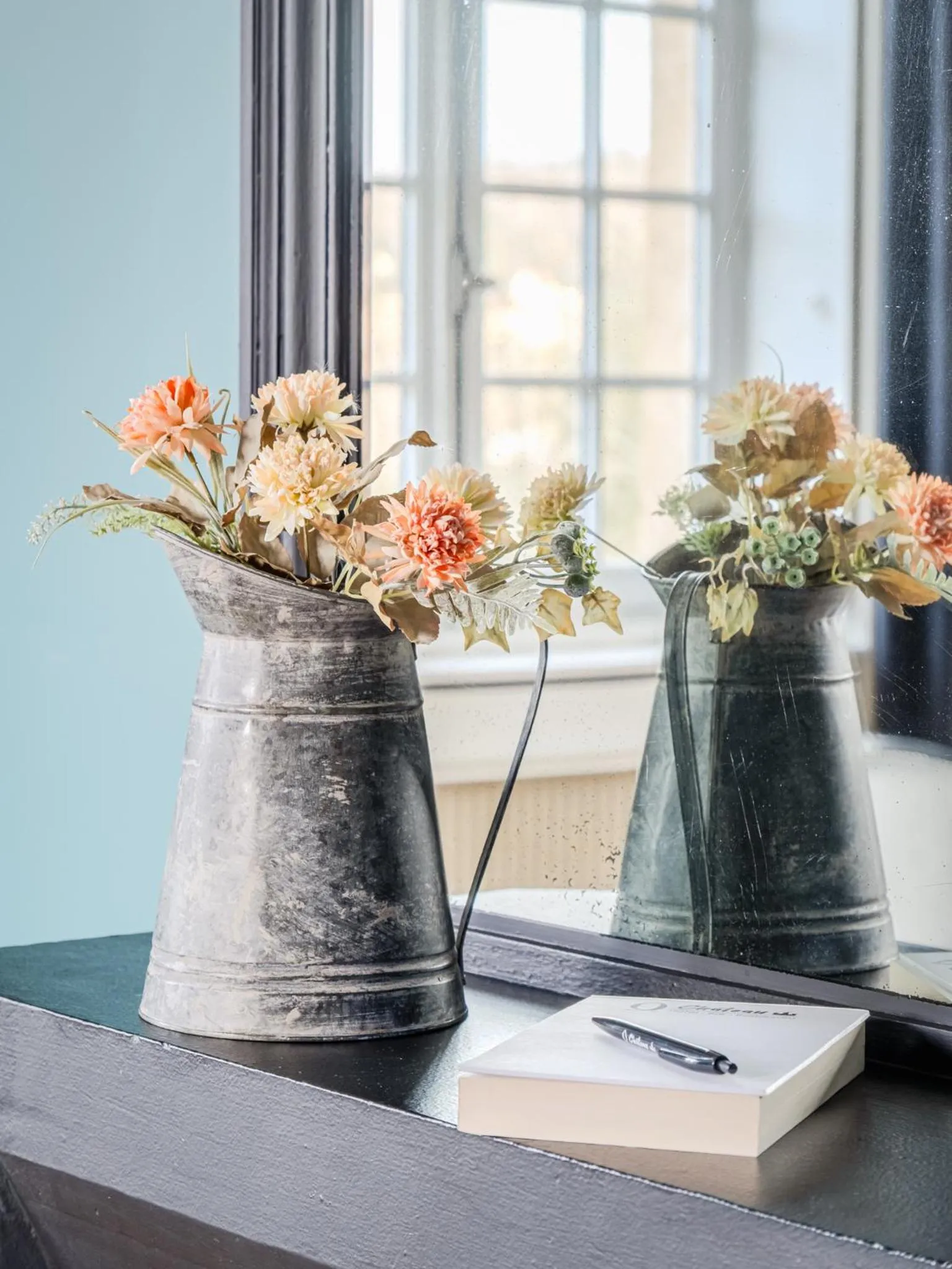 Decorative detail in Hotel Ô Château