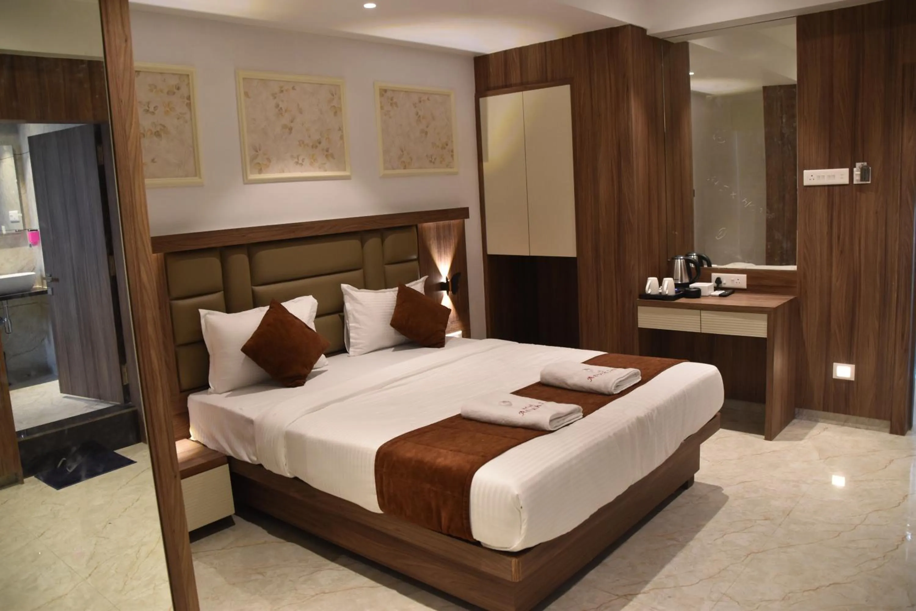 Bed in Hotel Aarush Inn