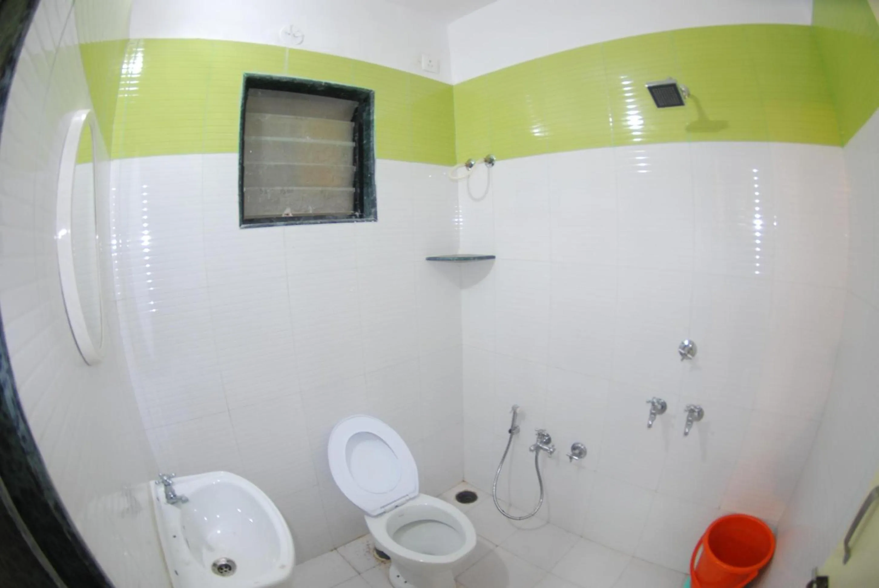 Shower in Hotel Disha Palace