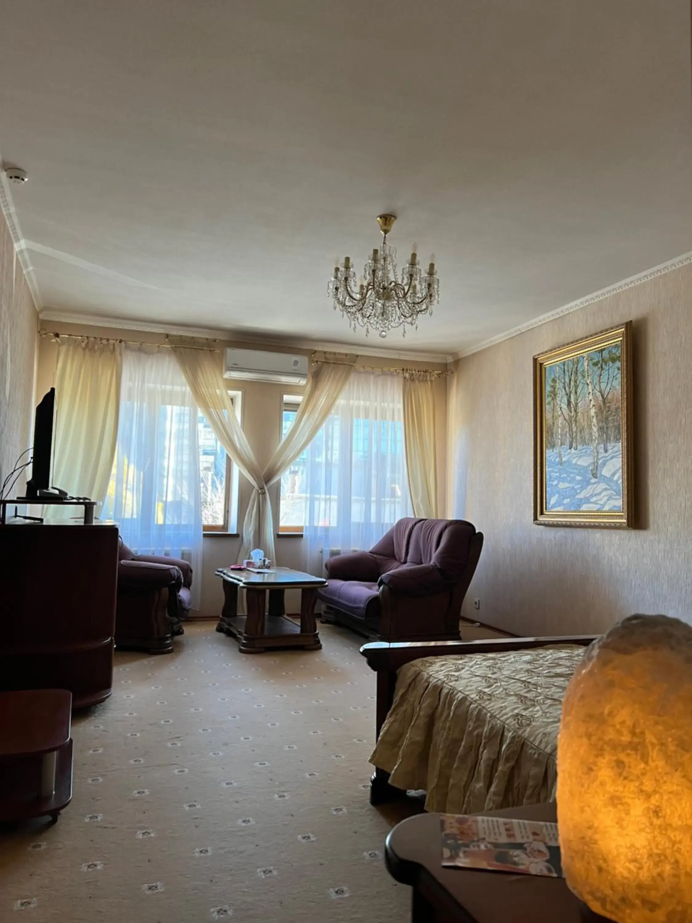 Junior Suite - single occupancy in Kamelot Junior Suite - single occupancy in Kamelot