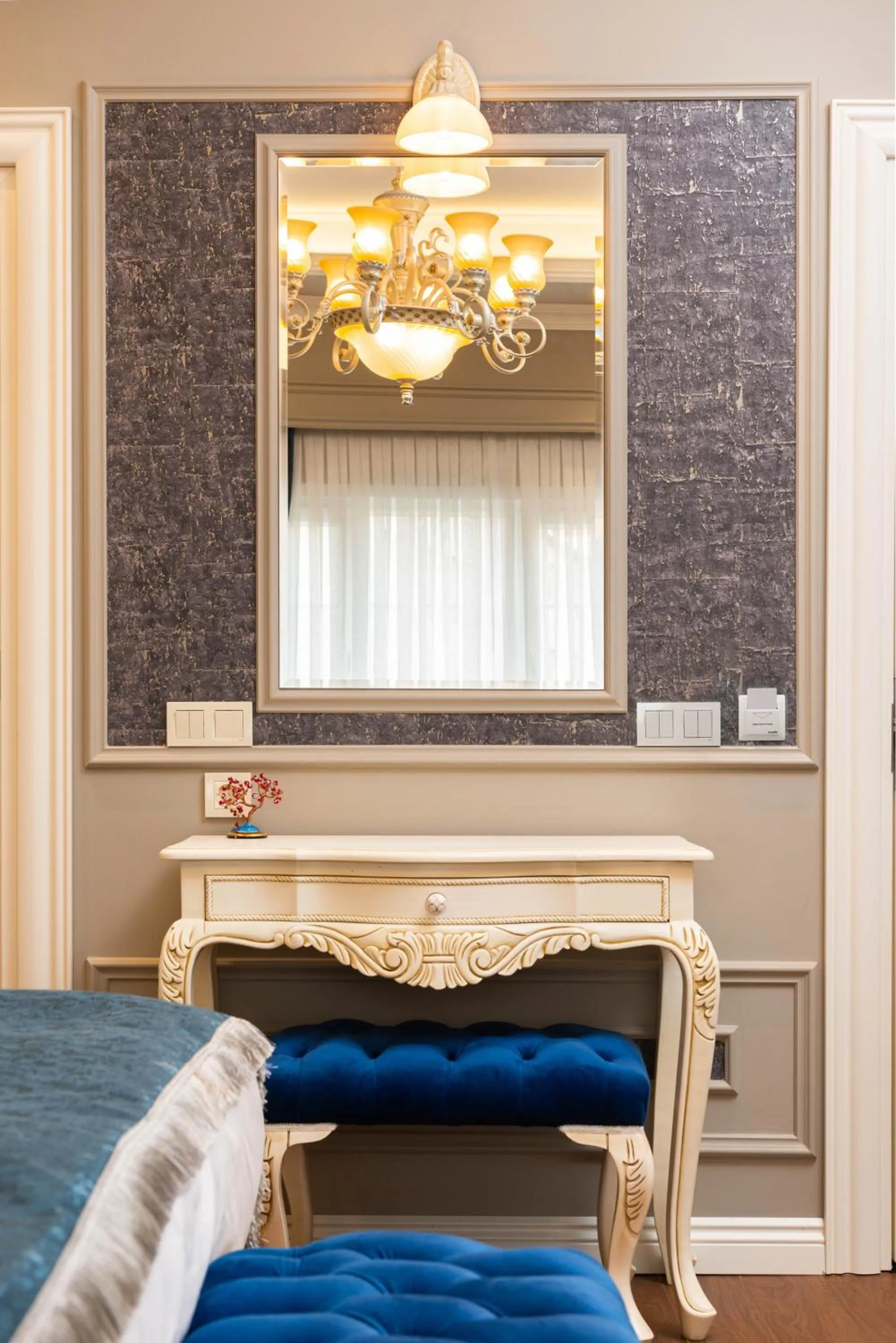 Bed in Begonville Mansion Oldcity