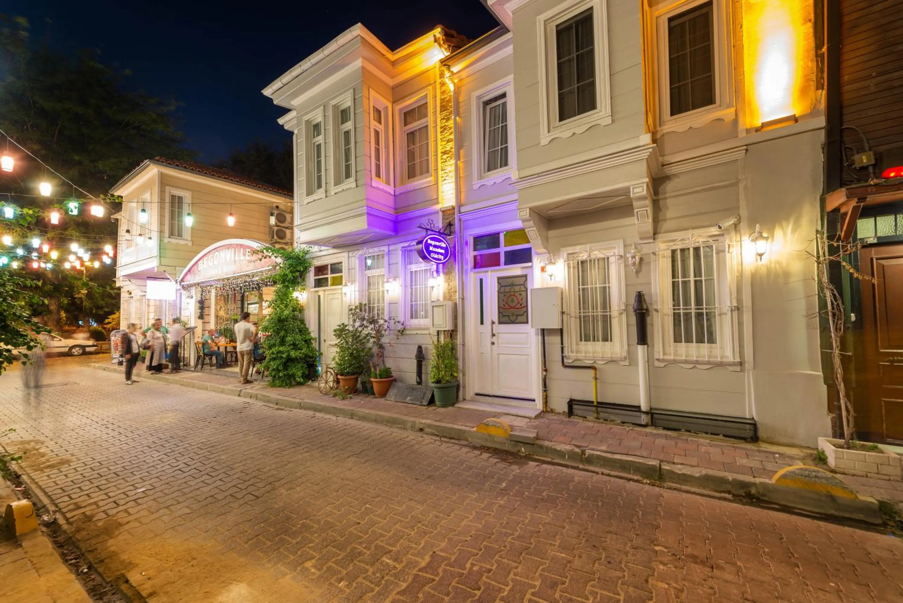 Property building in Begonville Mansion Oldcity