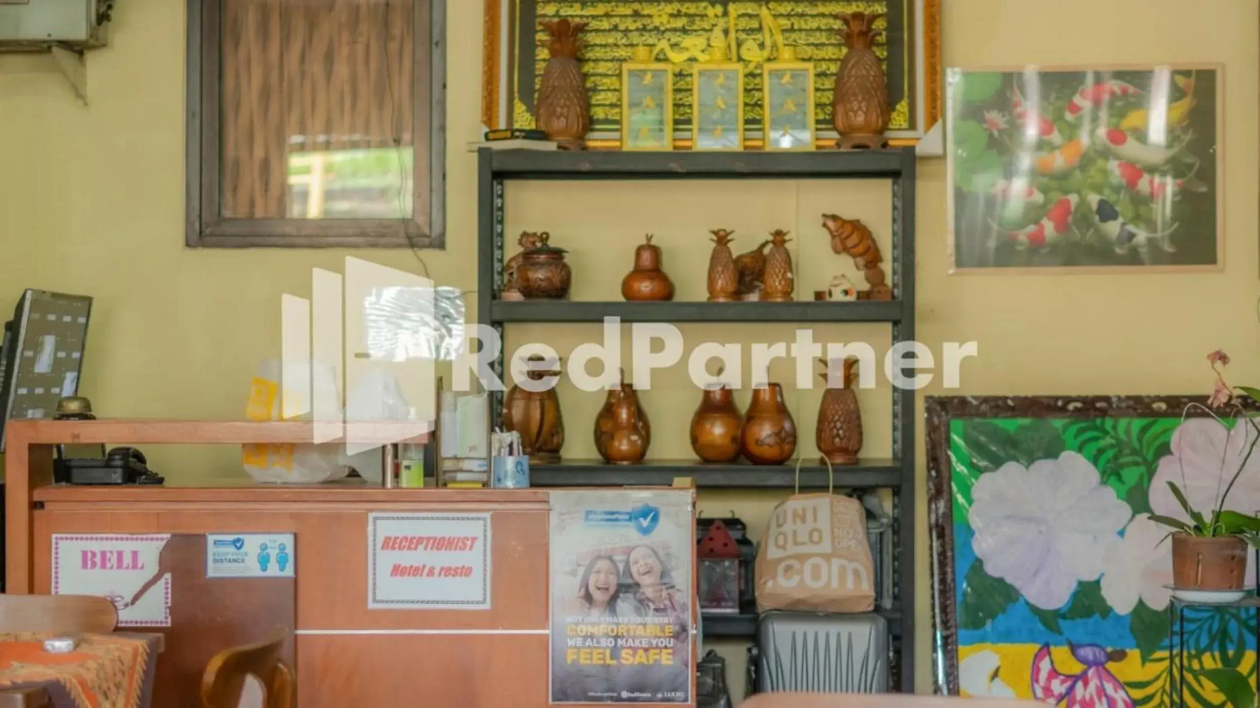 Property building in Vandhela Homestay Syariah Mitra RedDoorz Property building in Vandhela Homestay Syariah Mitra RedDoorz