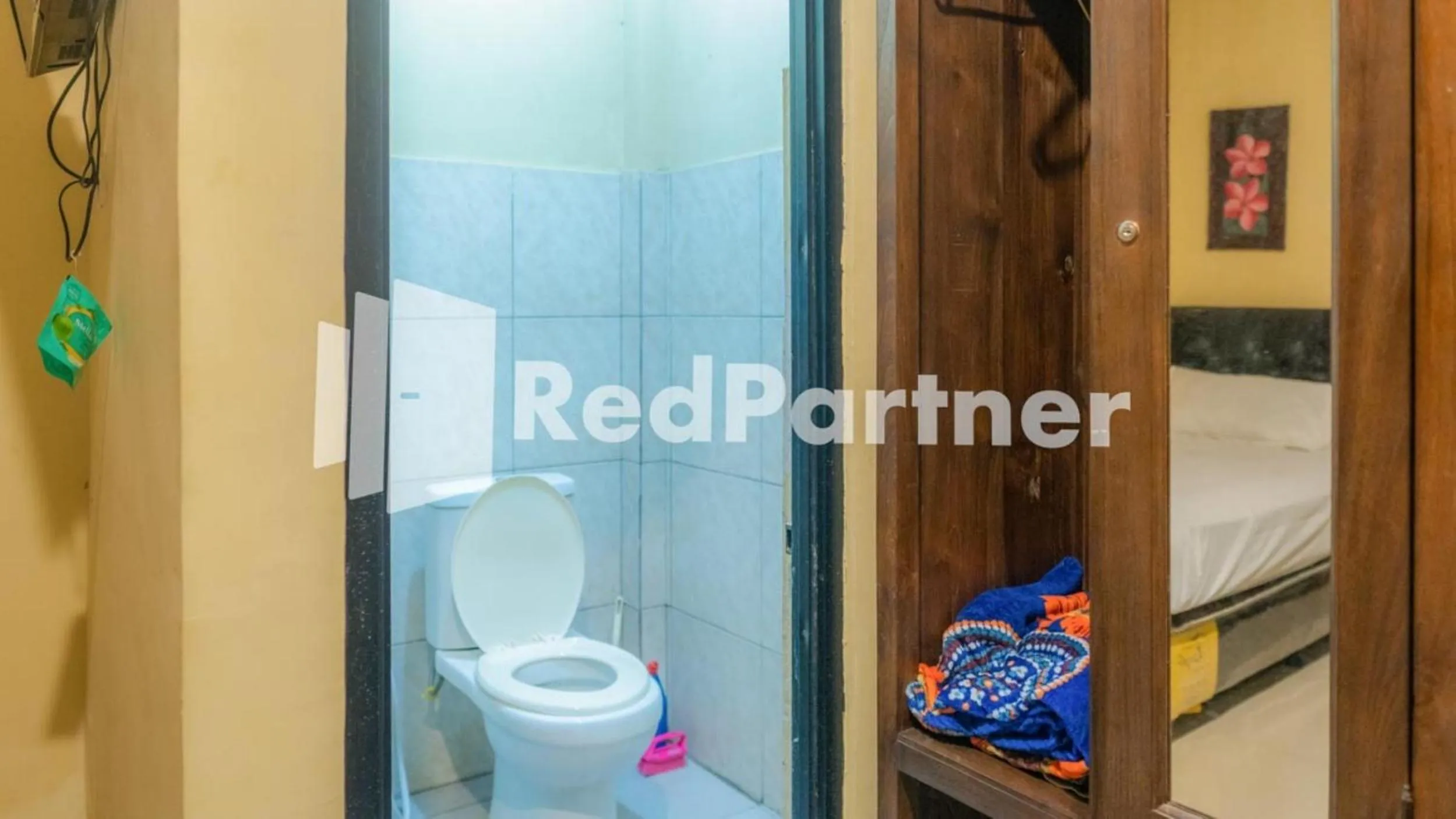 Bathroom in Vandhela Homestay Syariah Mitra RedDoorz