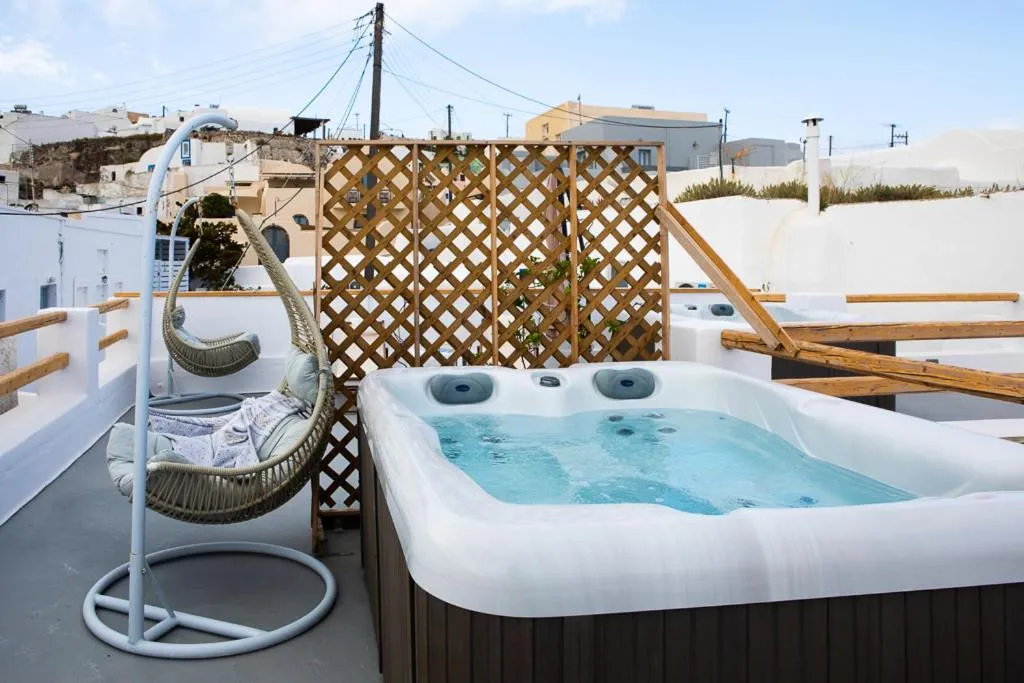 Hot Tub in Aetheria Villas